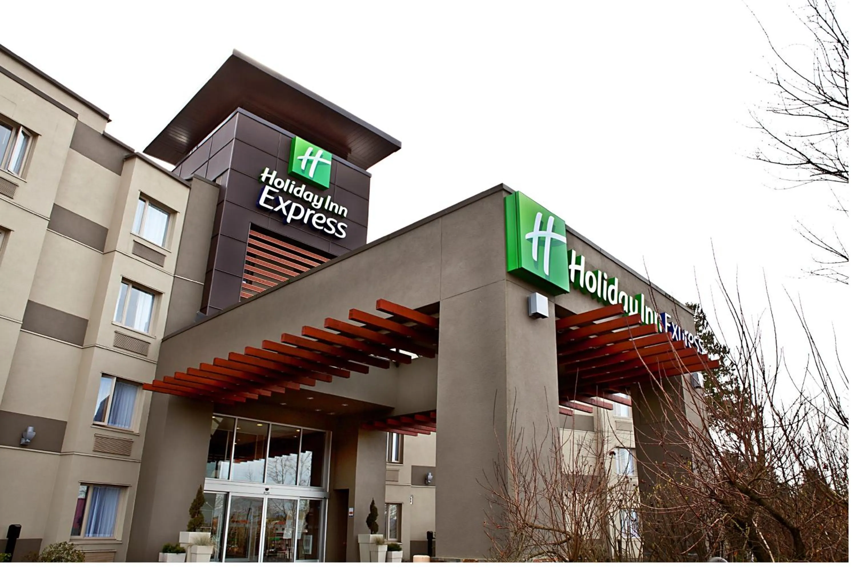 Property building in Holiday Inn Express & Suites Langley by IHG