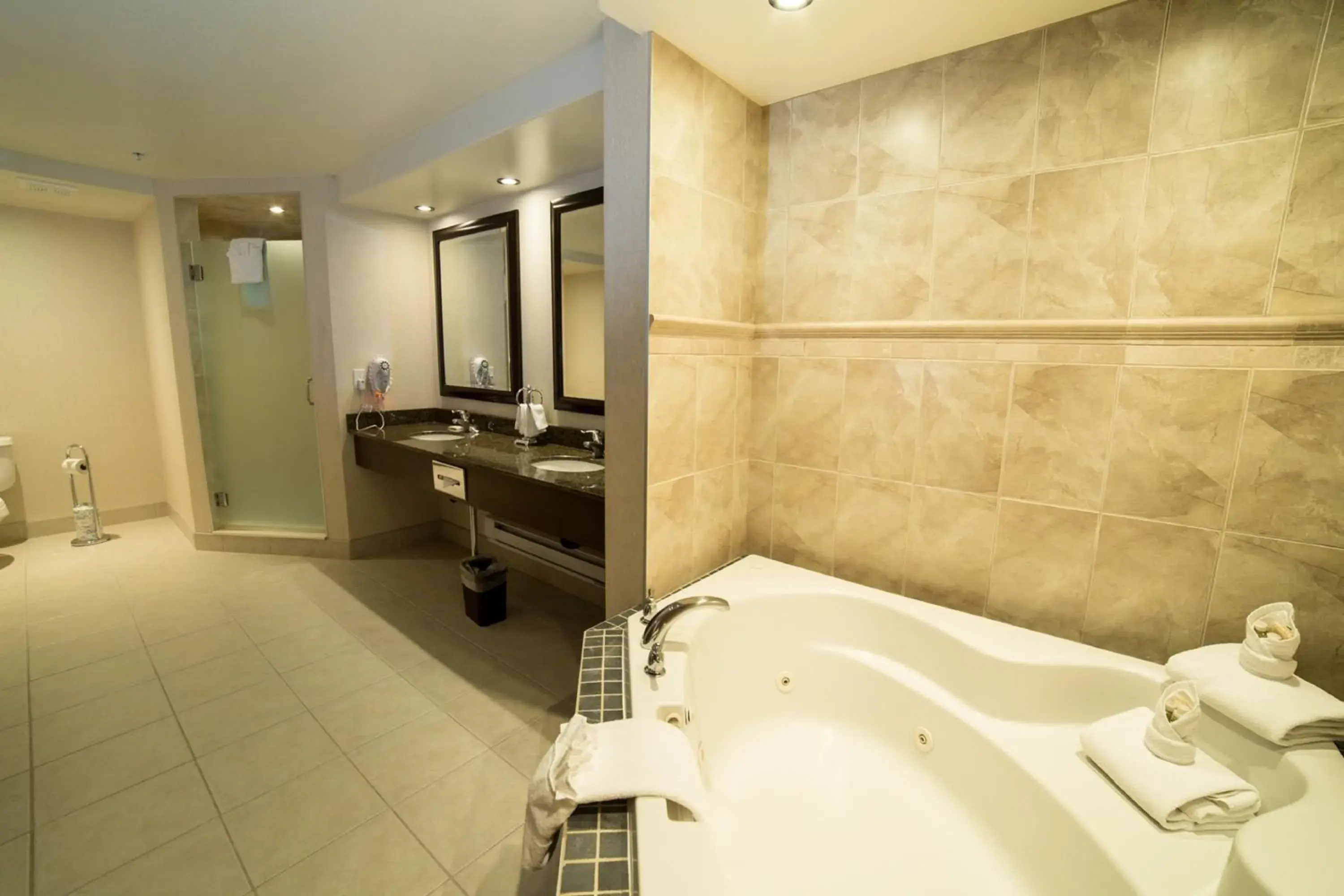 King Suite in Holiday Inn Hotel & Suites-West Edmonton by IHG King Suite in Holiday Inn Hotel & Suites-West Edmonton by IHG