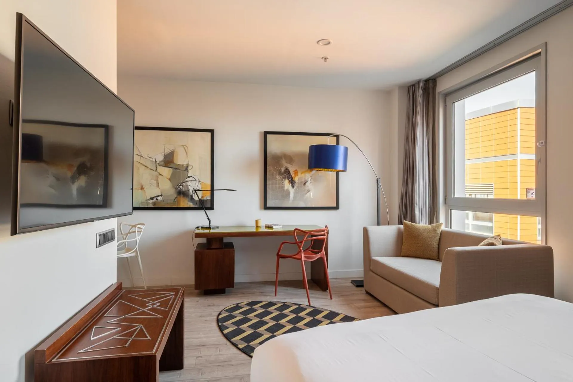 Seating area, Bed in Naitly Barcelona Poblenou