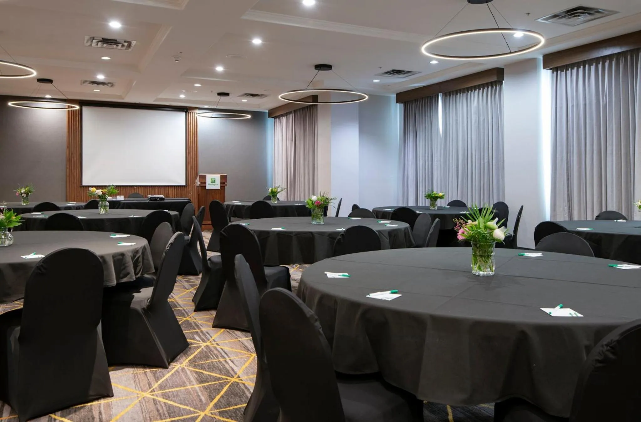 Meeting/conference room in Holiday Inn Hotel and Suites-Kamloops by IHG