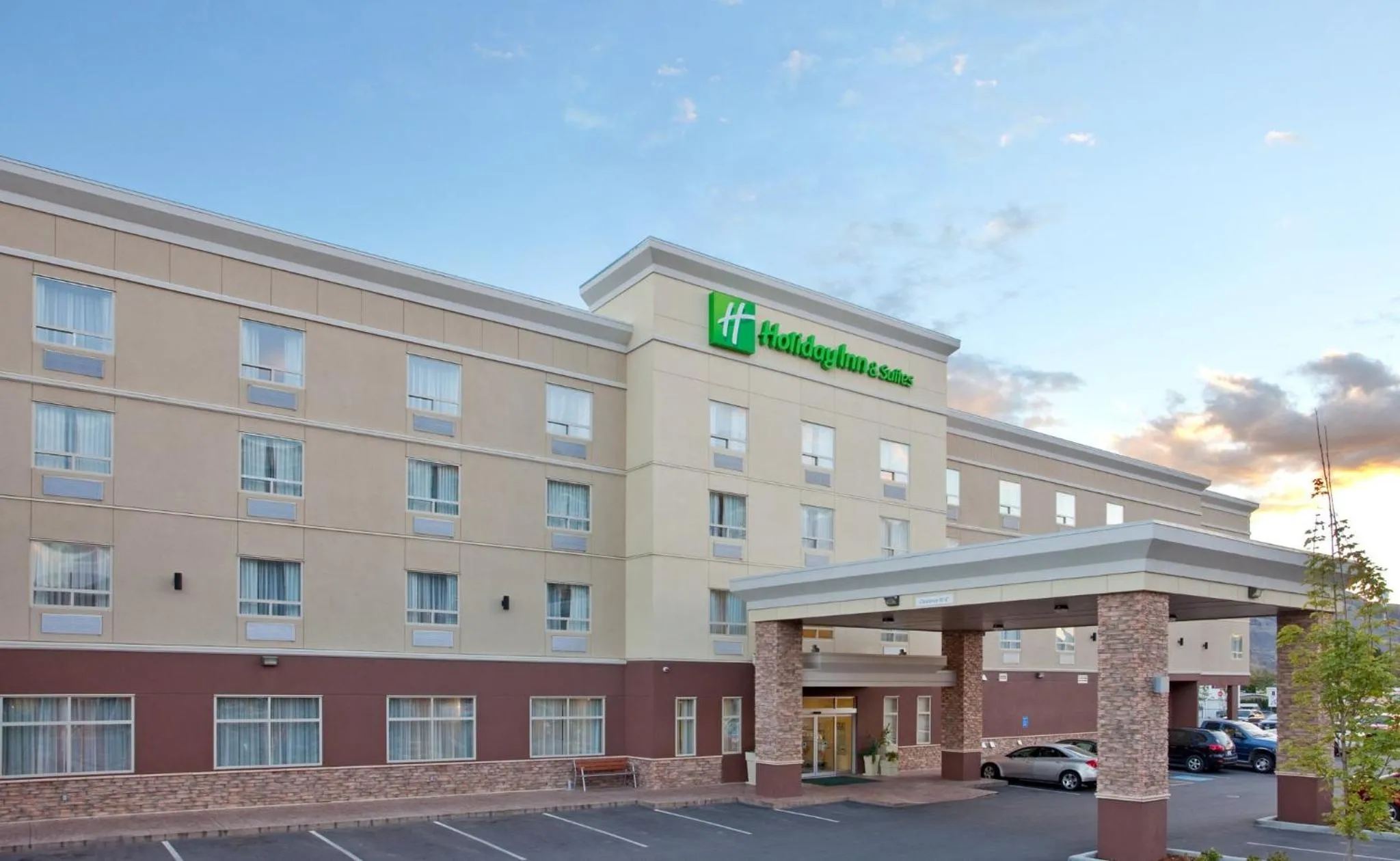 Property building in Holiday Inn Hotel and Suites-Kamloops by IHG