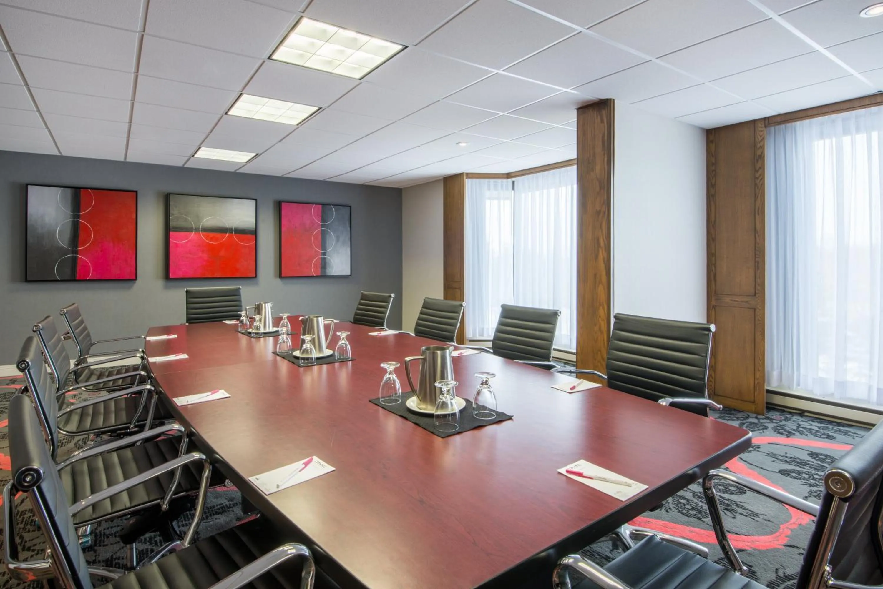 Meeting/conference room in Hotel Chateauneuf Gatineau-Ottawa