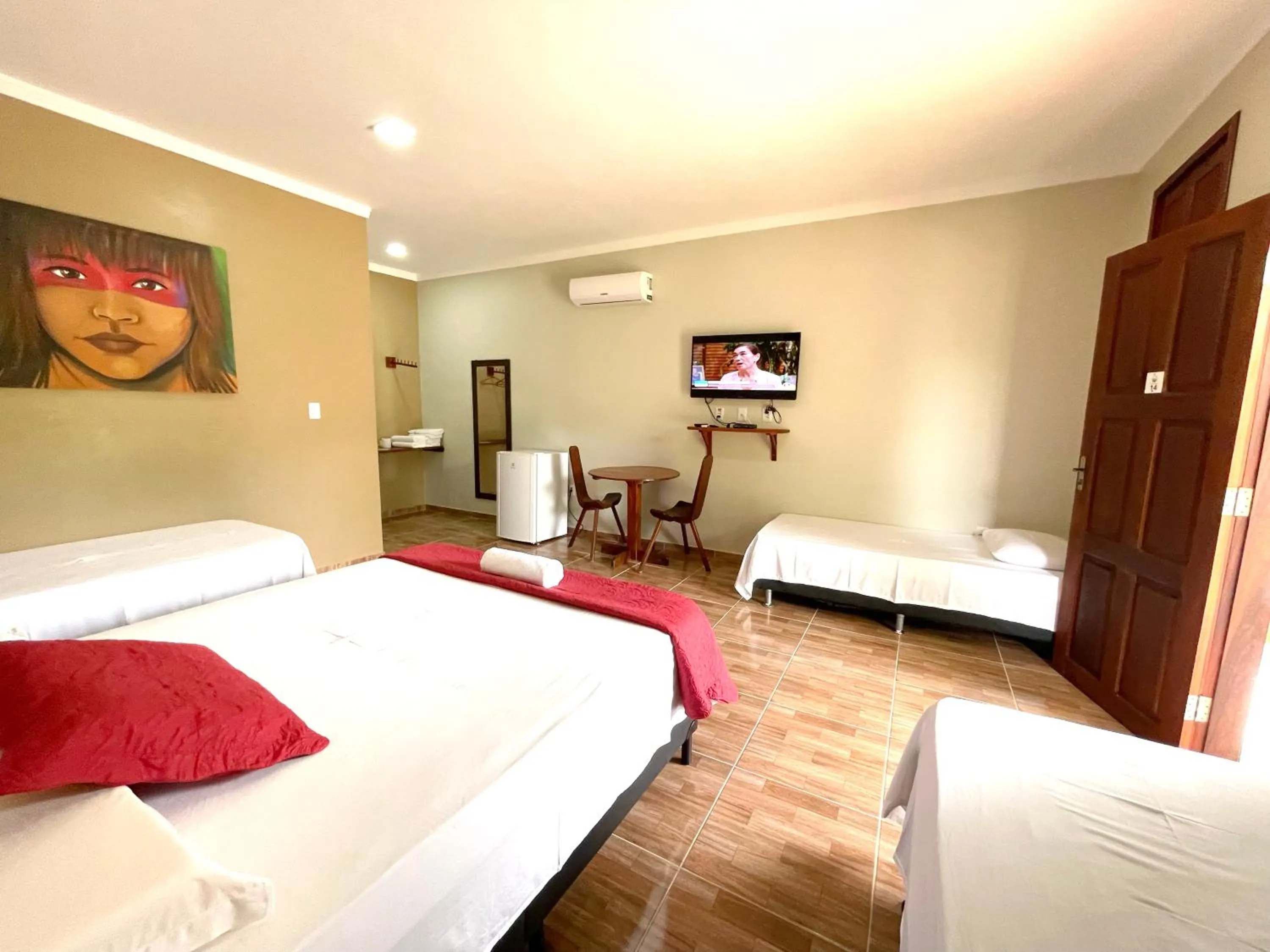 Property building, Bed in Pousada e Restaurante Paraíso Natural