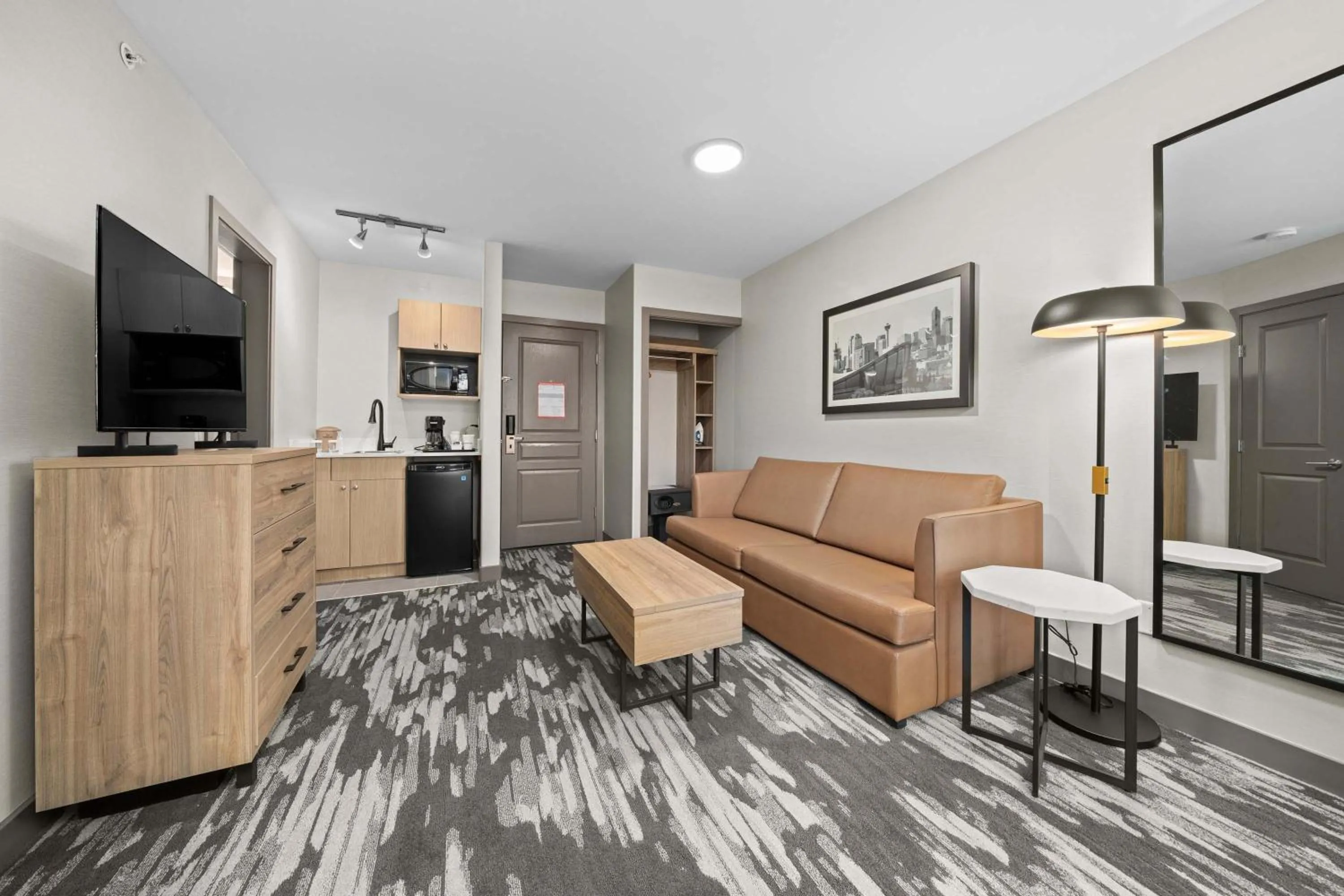 Living room in Sandman Hotel Calgary Airport