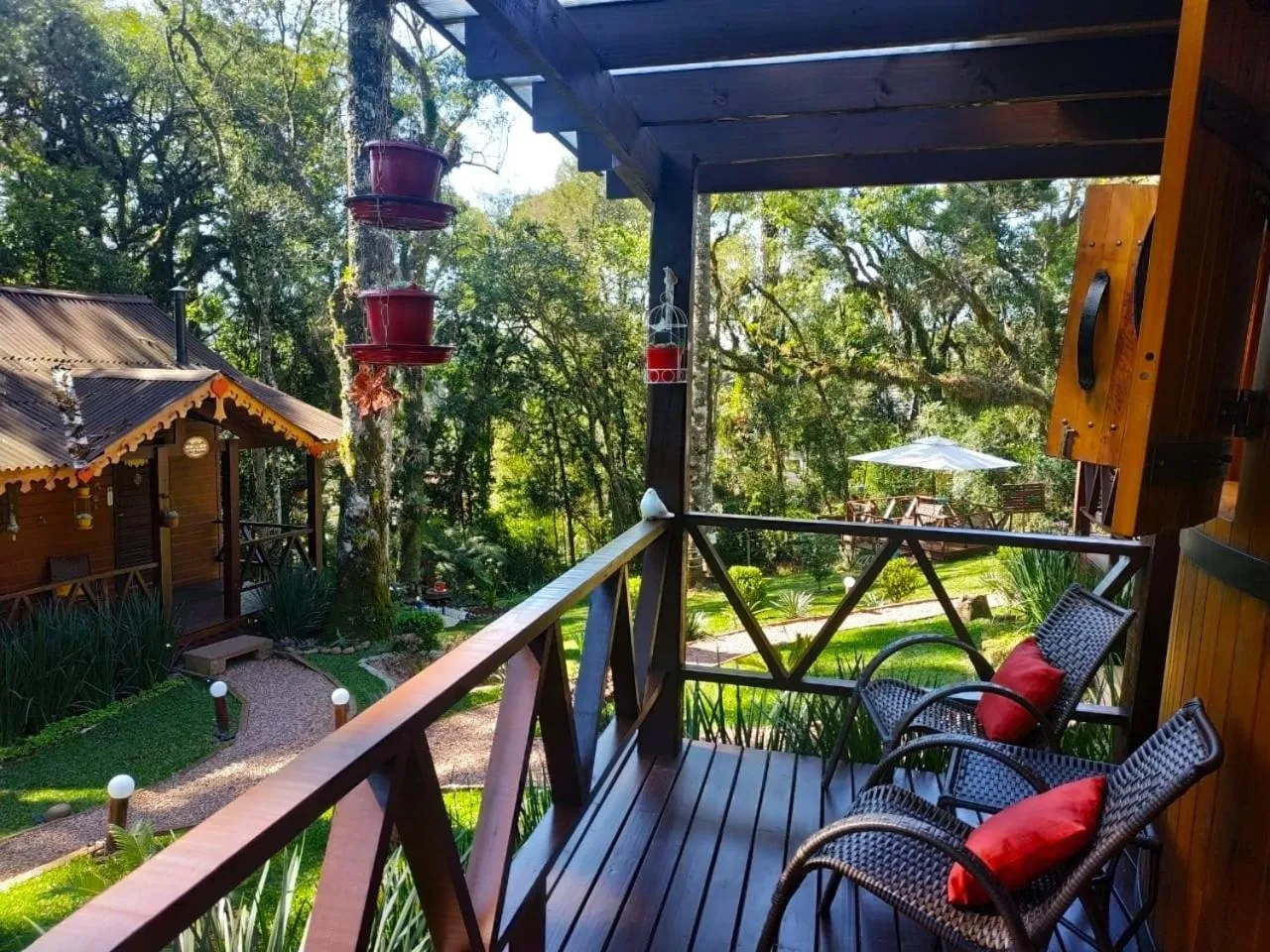 Balcony/Terrace in Chalé Temático em Pipa de Vinho - Parada da Pipa Chalés