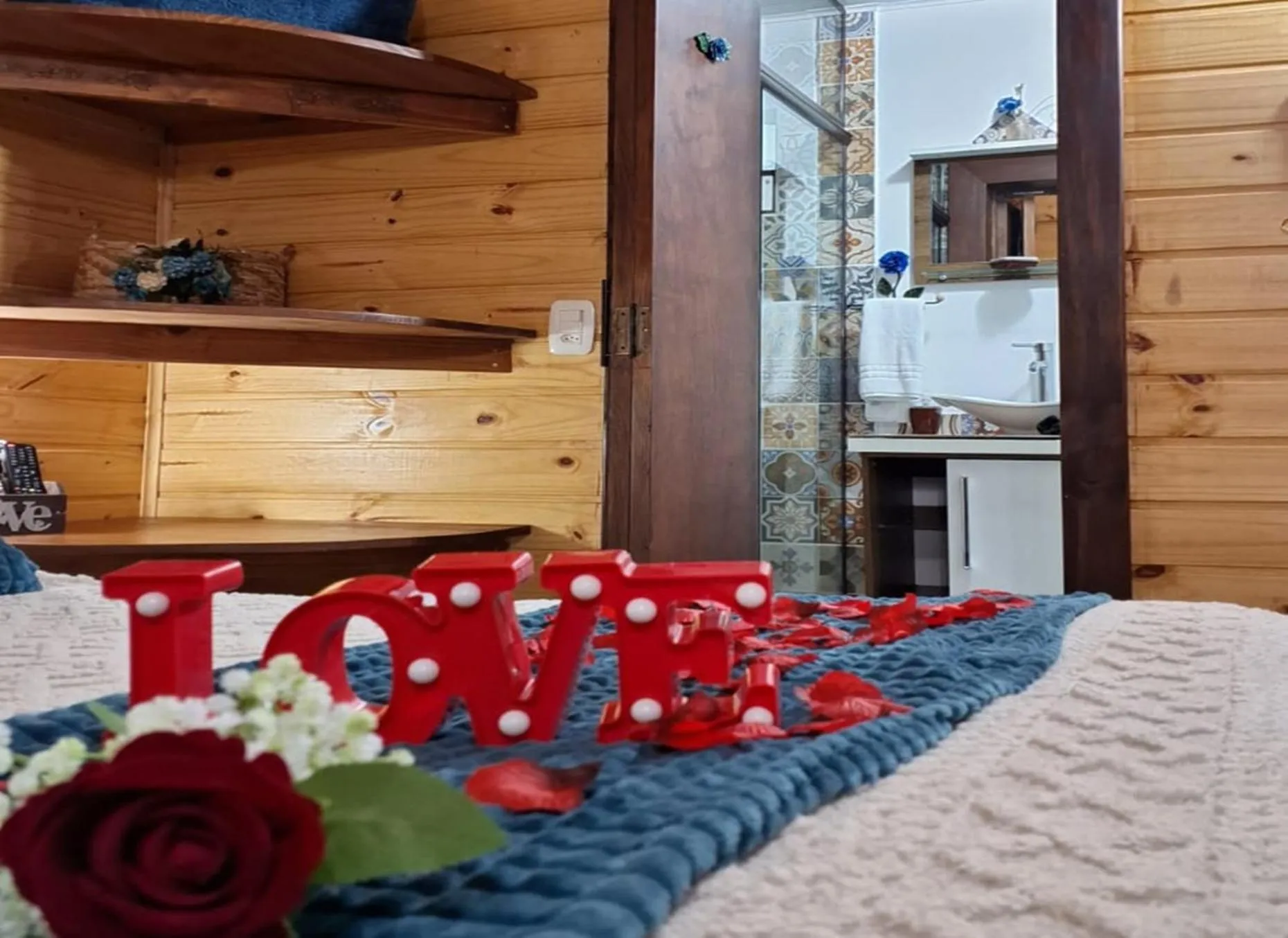 Decorative detail in Chalé Temático em Pipa de Vinho - Parada da Pipa Chalés