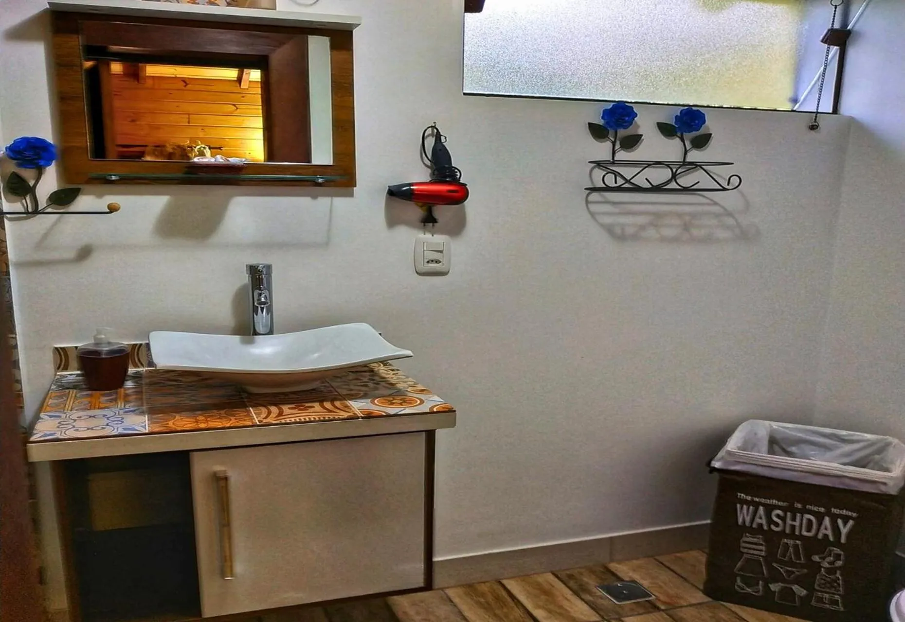 Bathroom in Chalé Temático em Pipa de Vinho - Parada da Pipa Chalés