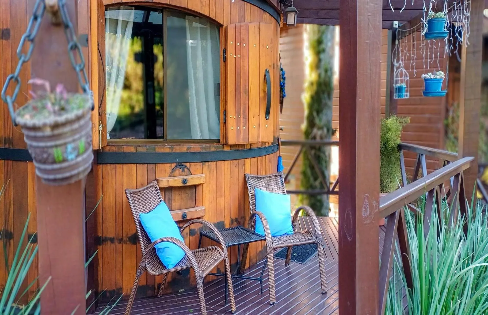 Balcony/Terrace in Chalé Temático em Pipa de Vinho - Parada da Pipa Chalés