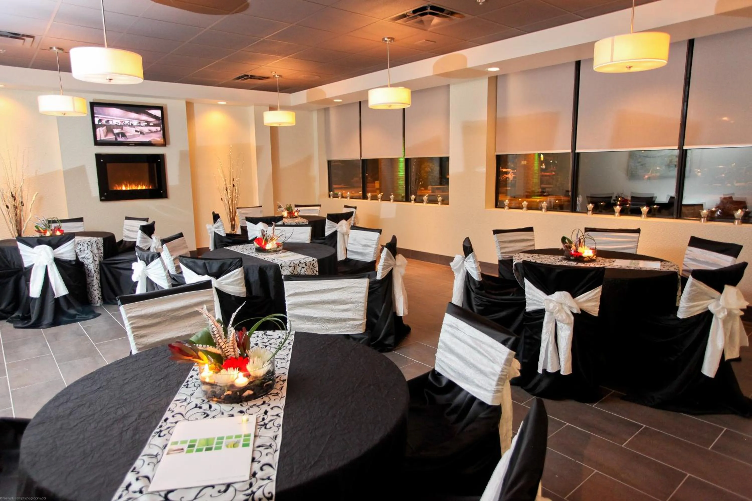Restaurant/places to eat in Holiday Inn Windsor - Ambassador Bridge by IHG