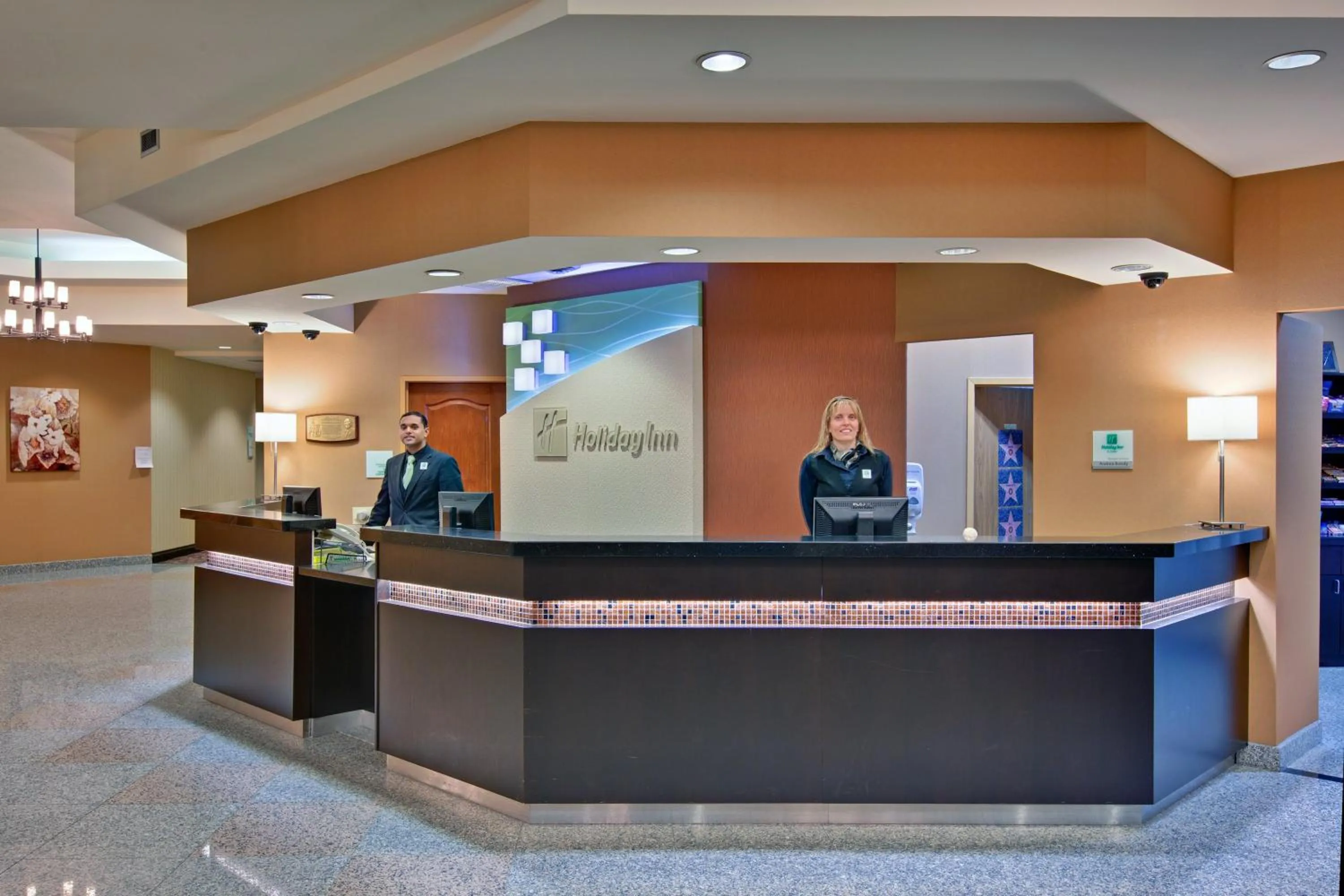 Lobby or reception in Holiday Inn Windsor - Ambassador Bridge by IHG