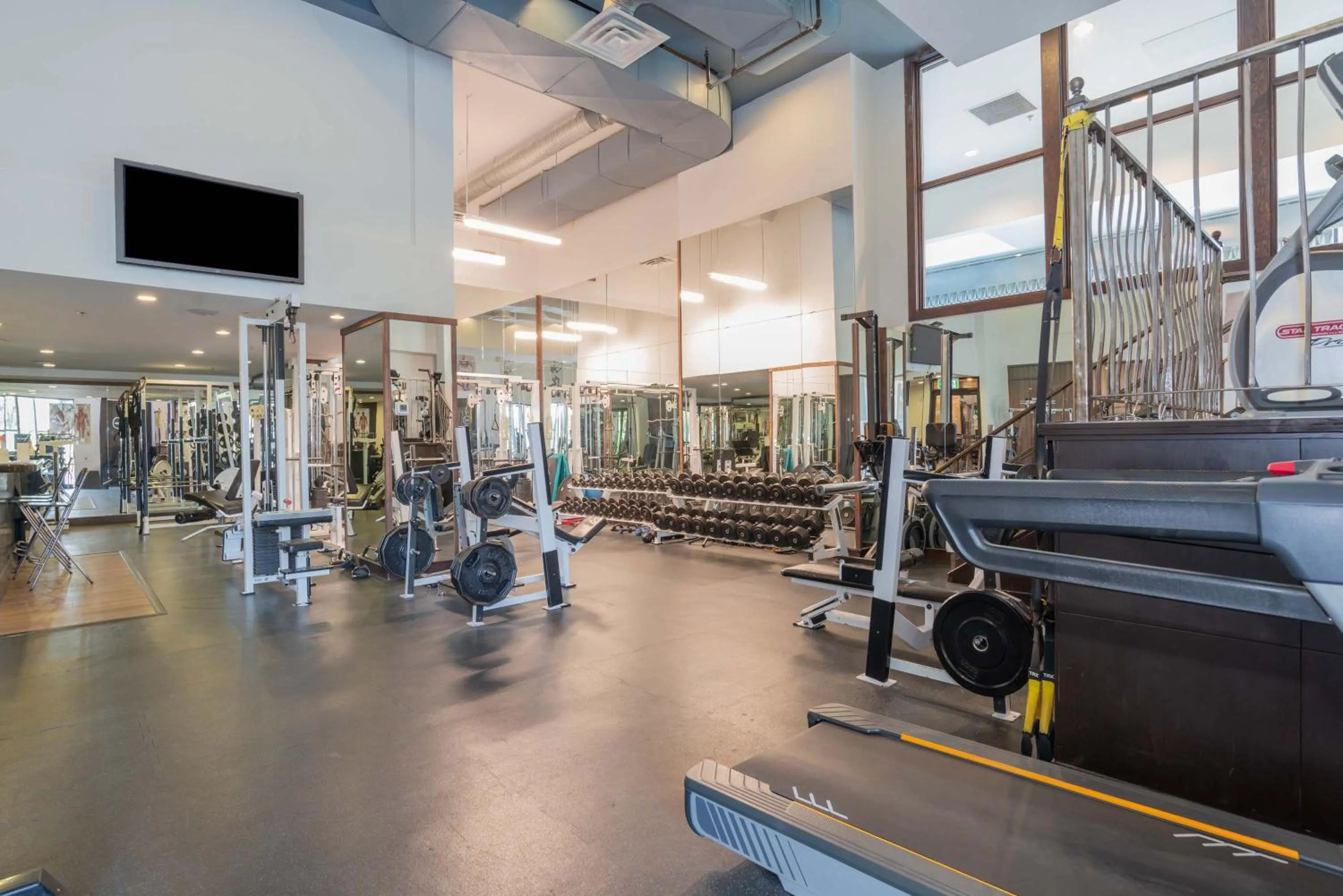 Fitness centre/facilities in Sandman Hotel Vancouver Downtown