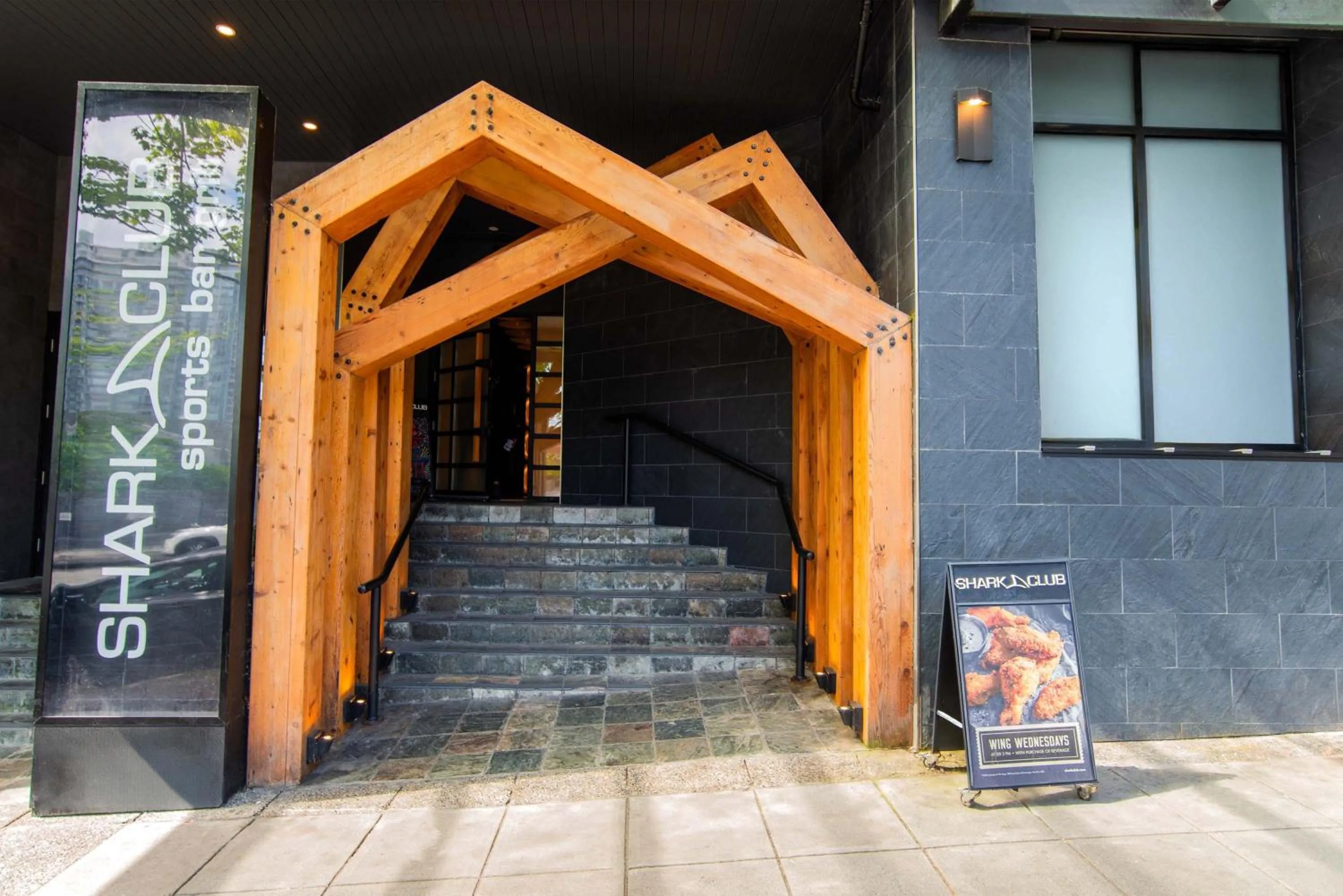 Restaurant/places to eat in Sandman Hotel Vancouver Downtown