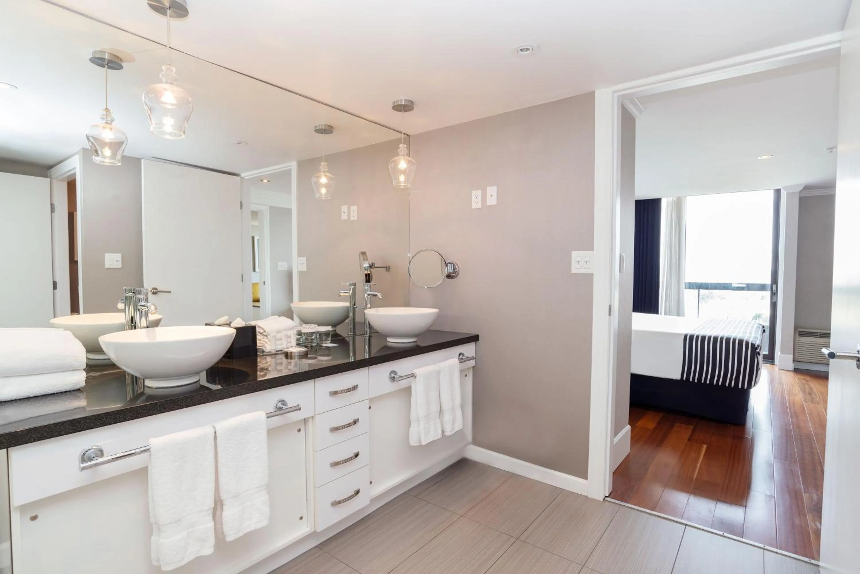 Bathroom in Sandman Signature Vancouver Airport Hotel & Resort