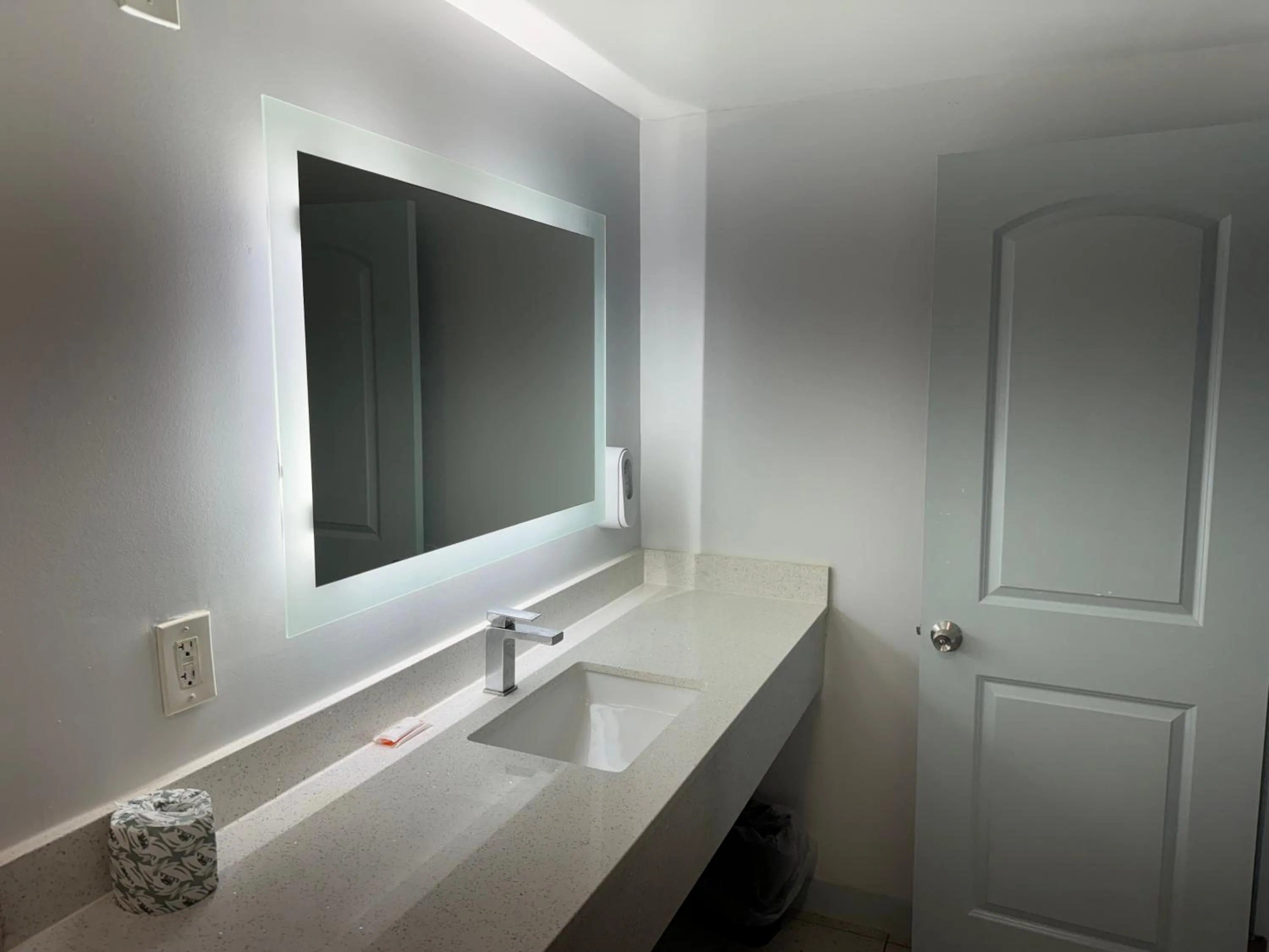 Bathroom in Ocean View Inn