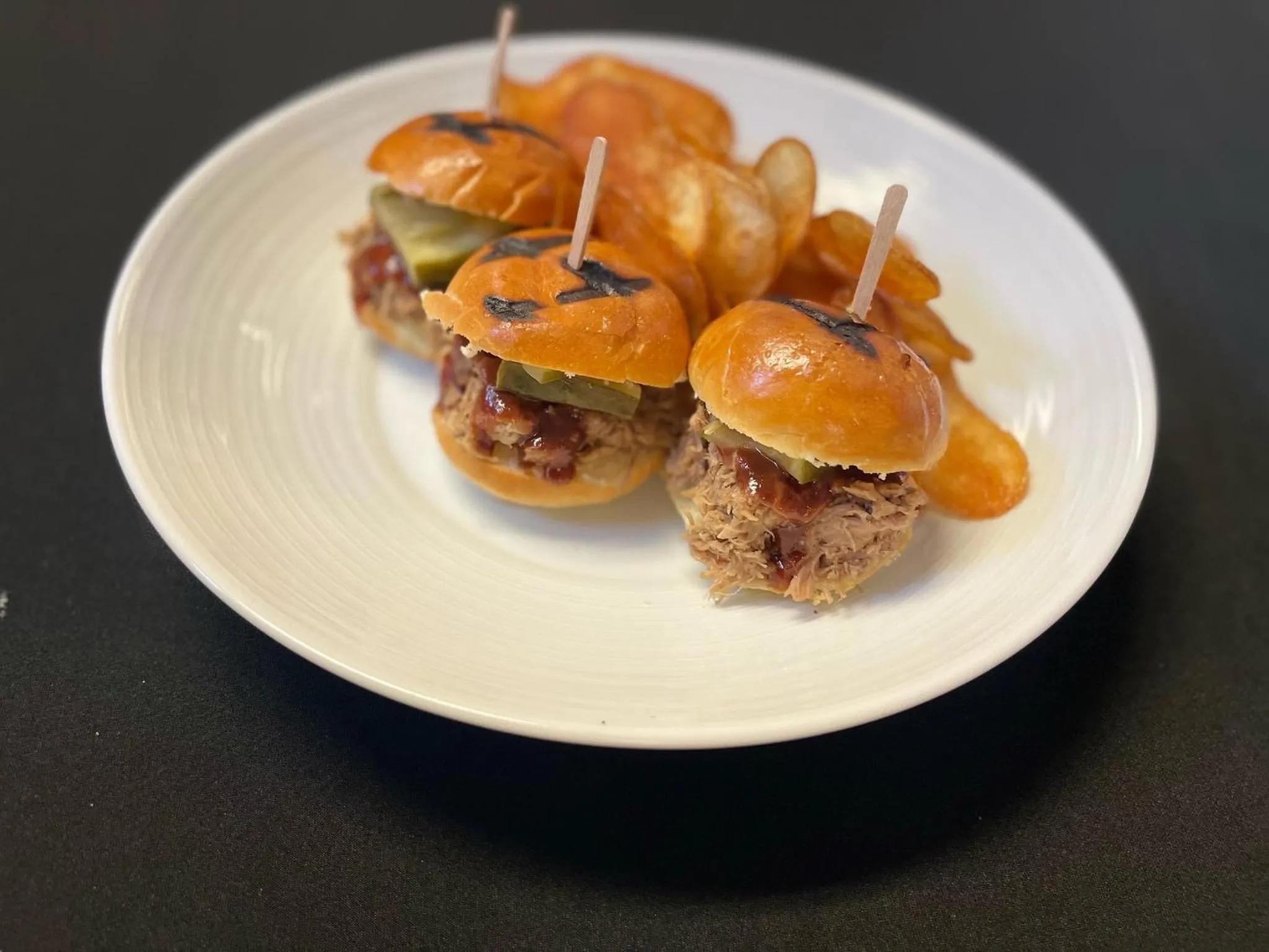 Restaurant/places to eat in Holiday Inn Montreal Longueuil by IHG