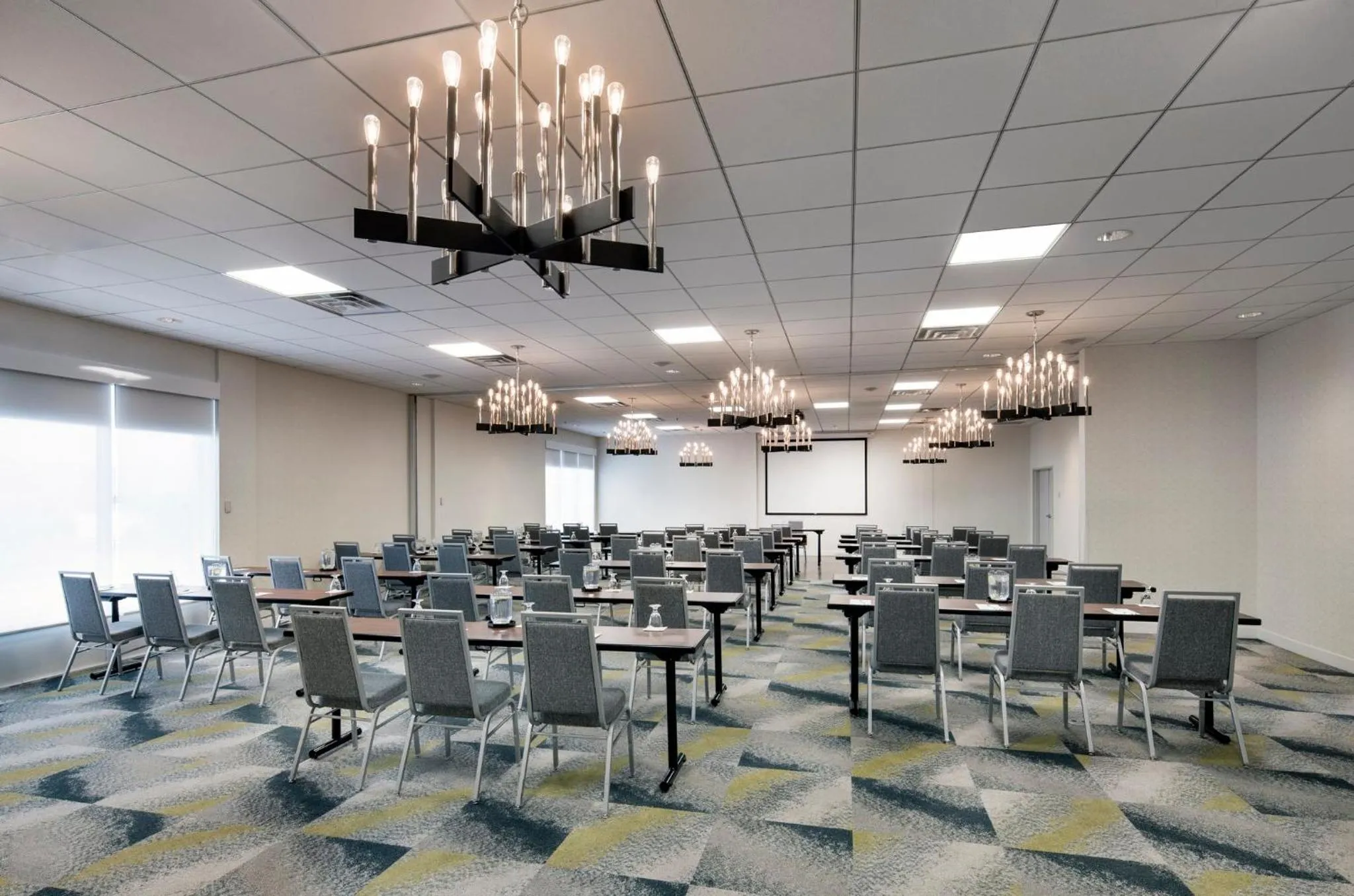 Meeting/conference room in Holiday Inn Montreal Longueuil by IHG