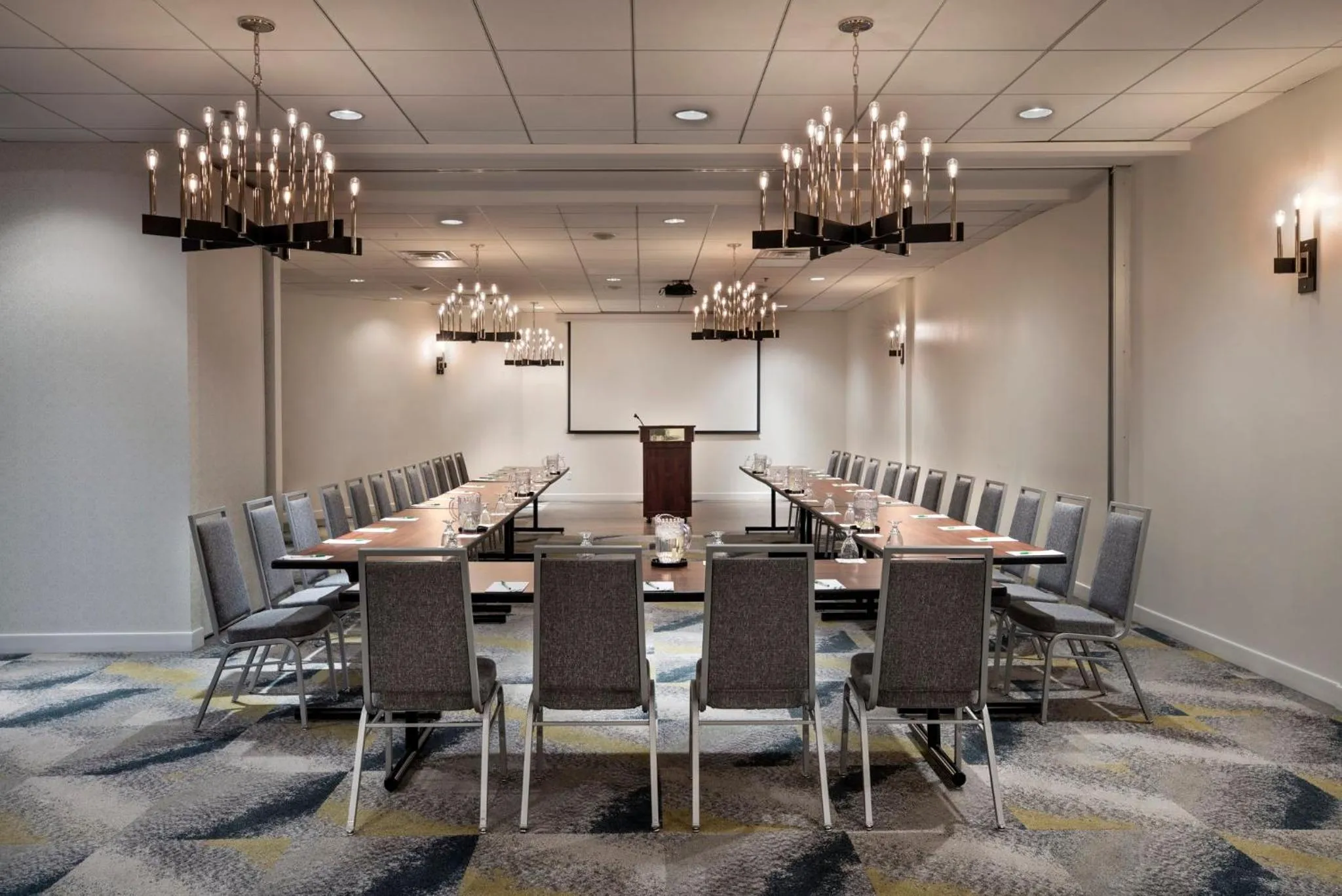 Meeting/conference room in Holiday Inn Montreal Longueuil by IHG