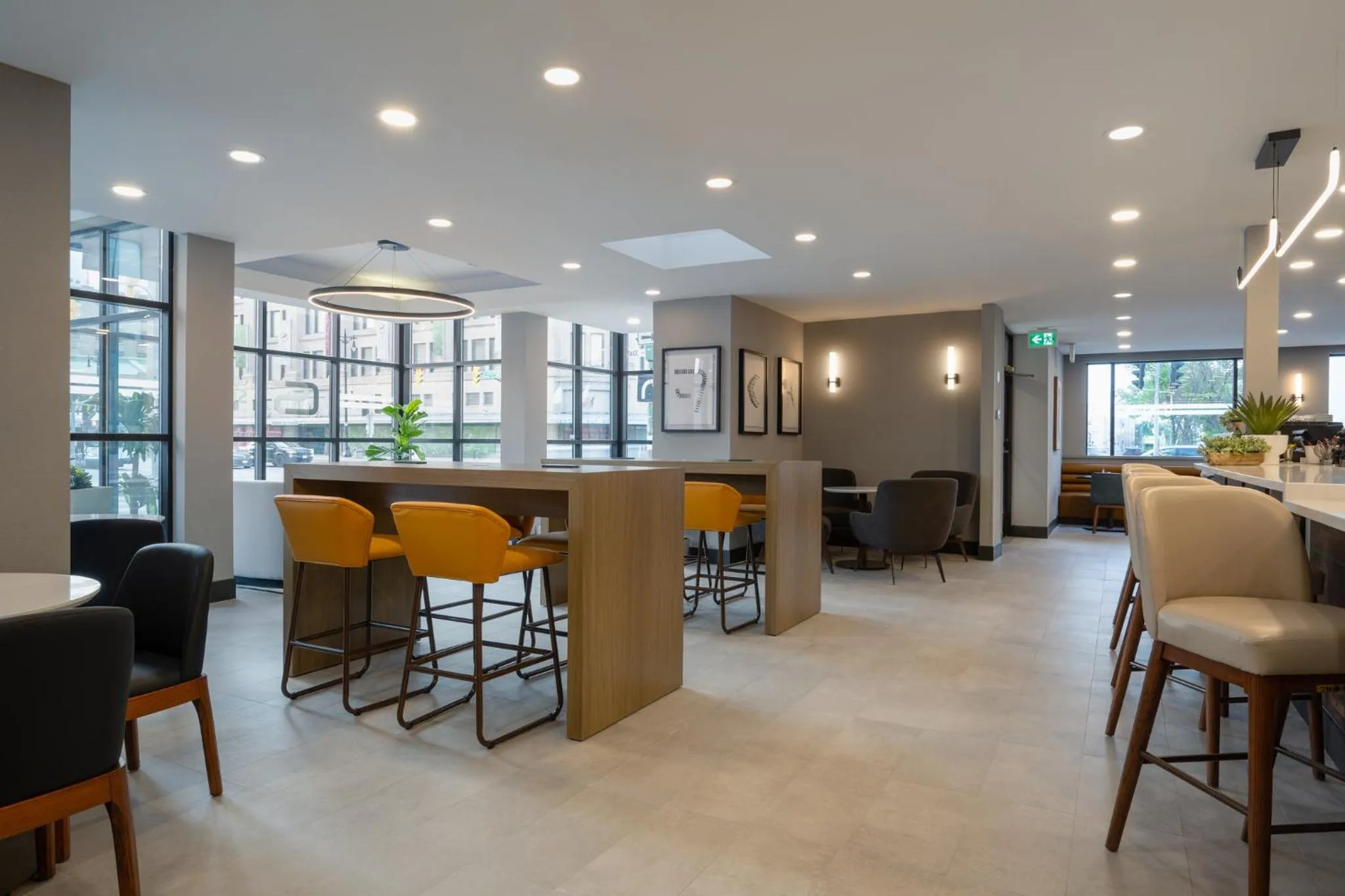 Restaurant/places to eat in Holiday Inn & Suites Winnipeg Downtown by IHG