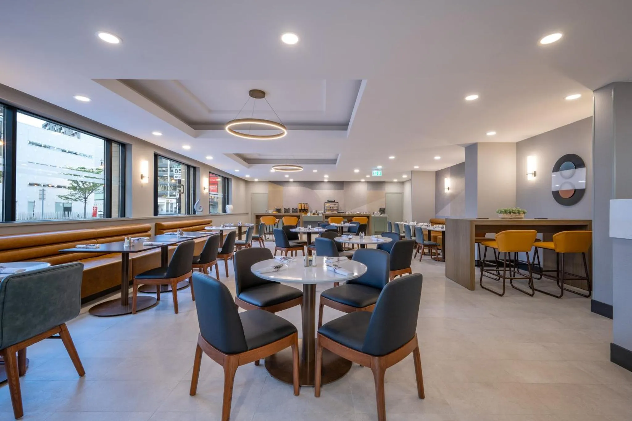 Restaurant/places to eat in Holiday Inn & Suites Winnipeg Downtown by IHG