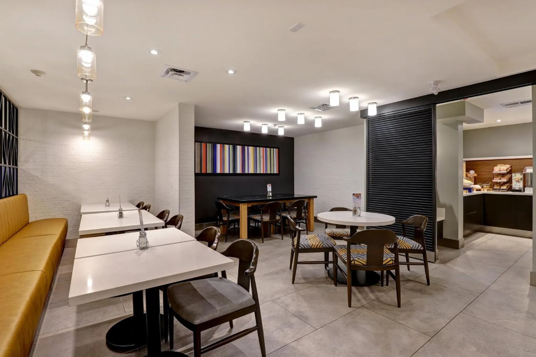 Breakfast in Holiday Inn Express Whitby Oshawa by IHG