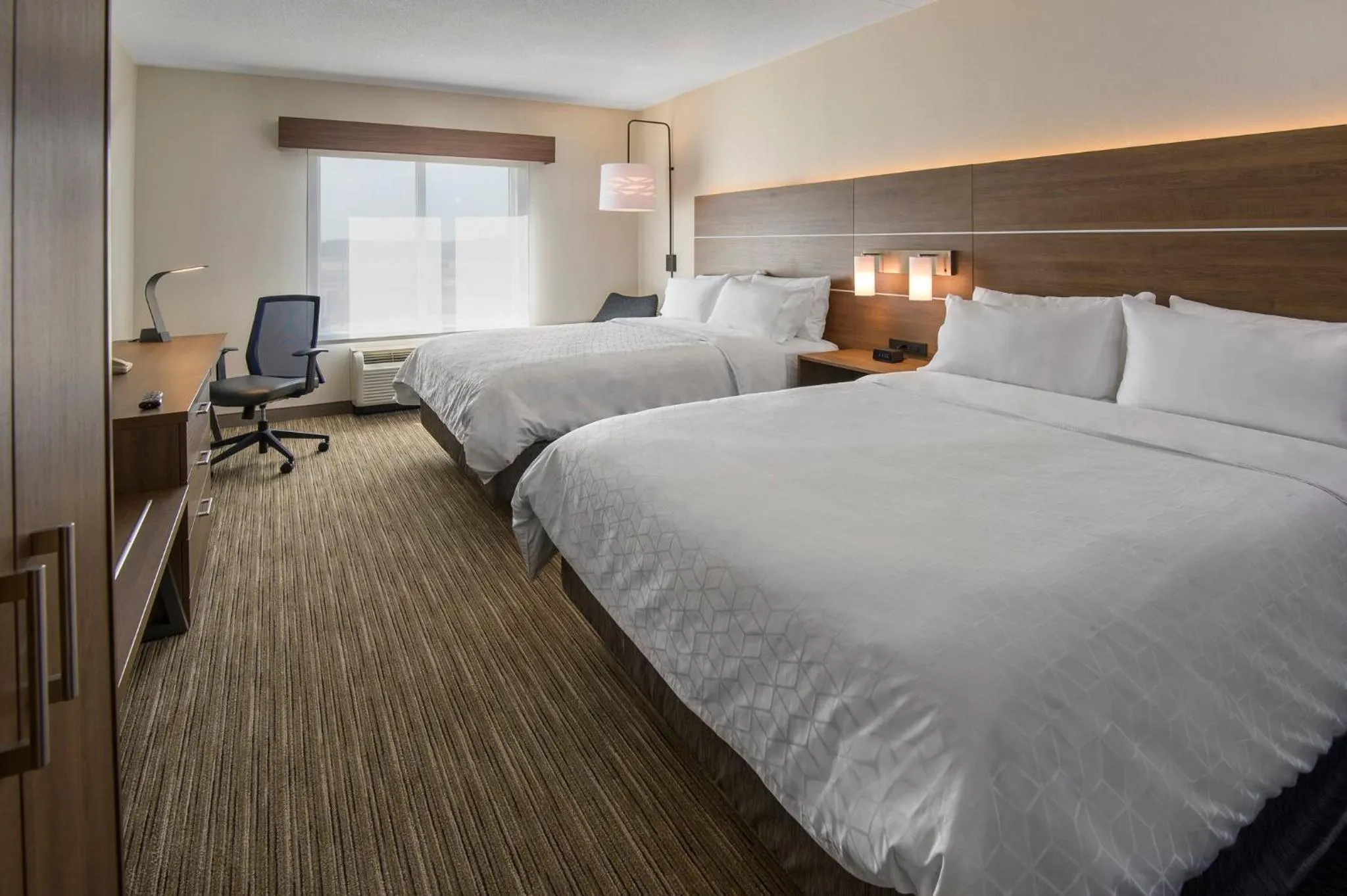 Photo of the whole room, Bed in Holiday Inn Express Hotel & Suites North Bay by IHG