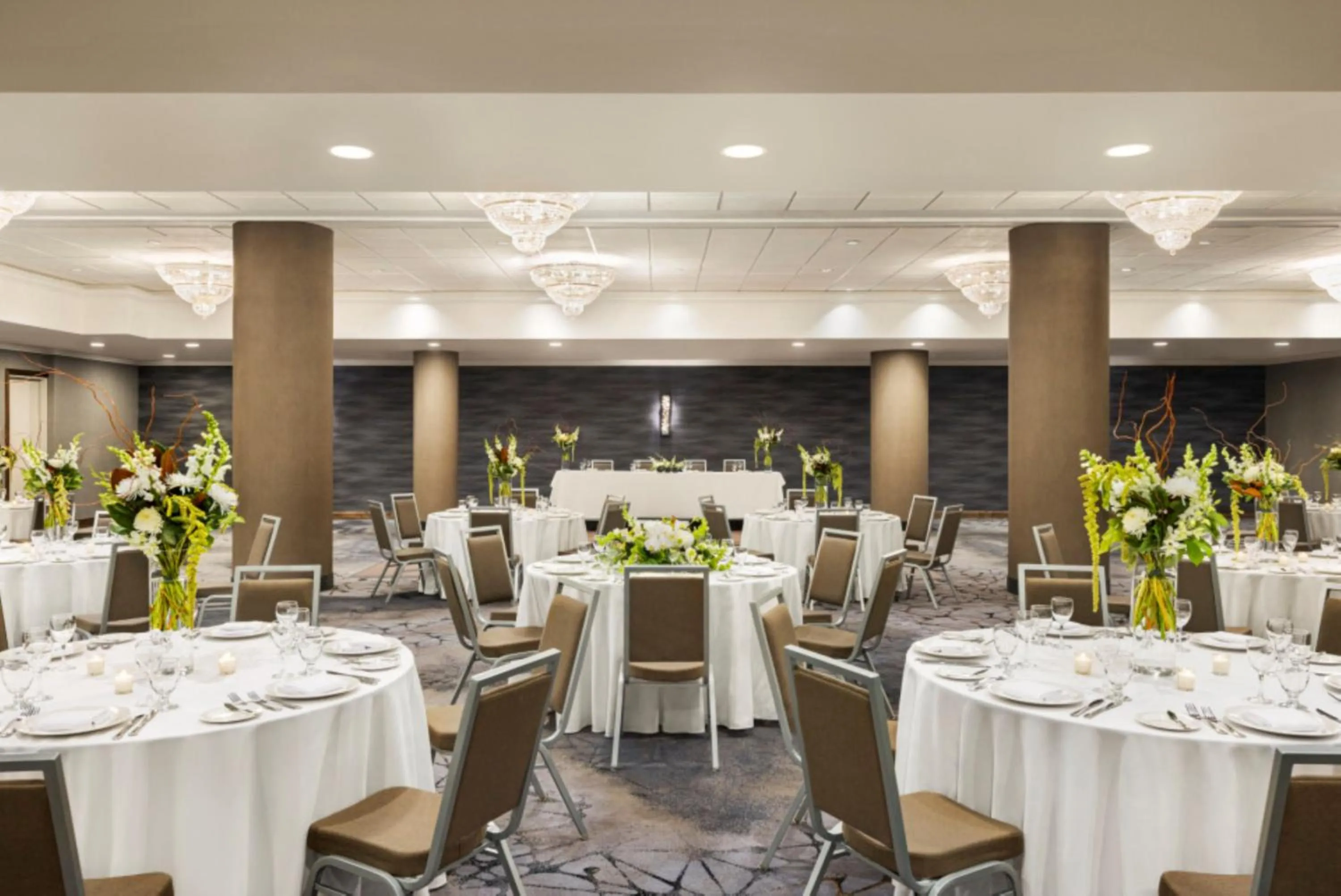 Banquet/Function facilities in Crowne Plaza Toronto Airport by IHG