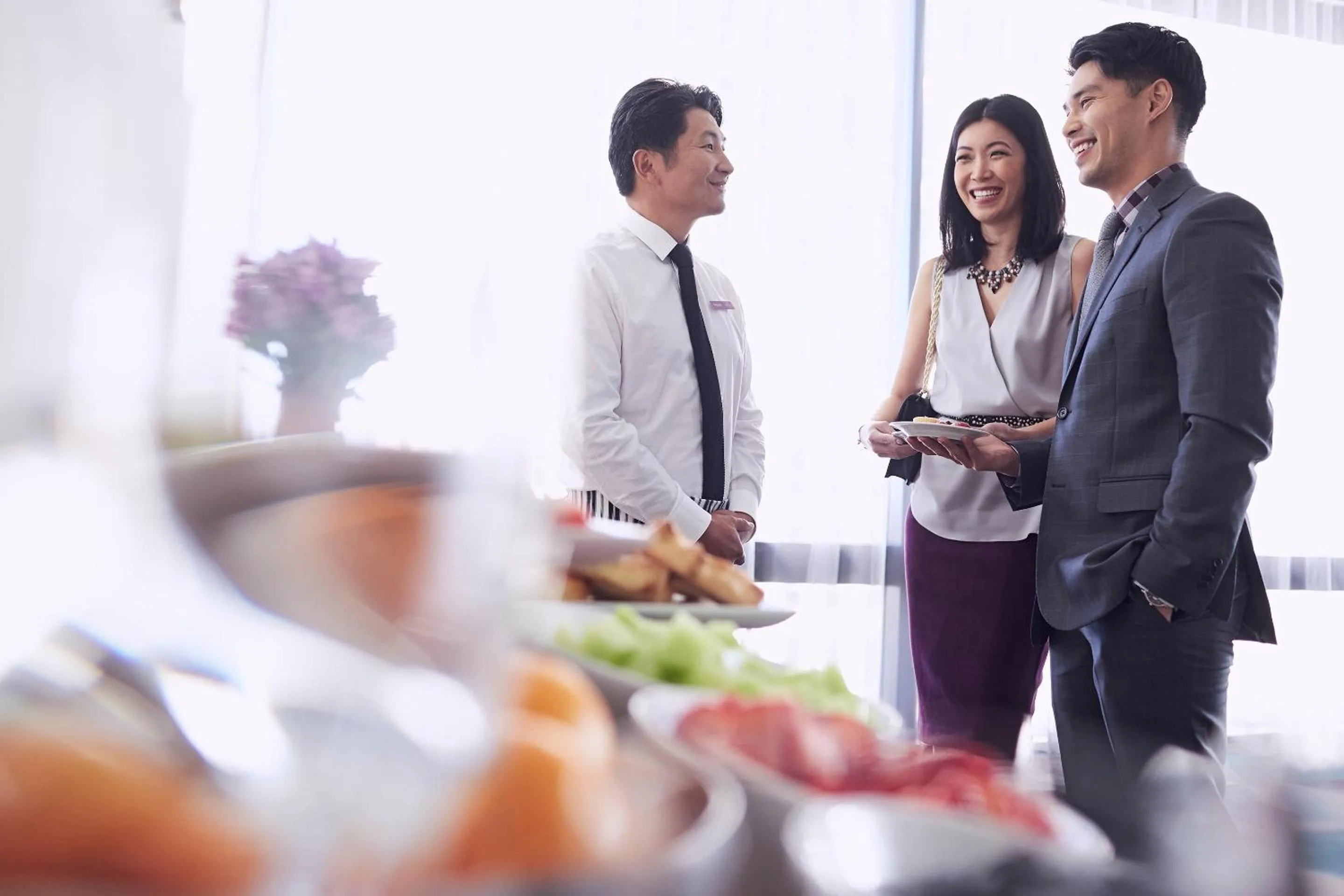 Restaurant/places to eat in Crowne Plaza Toronto Airport by IHG