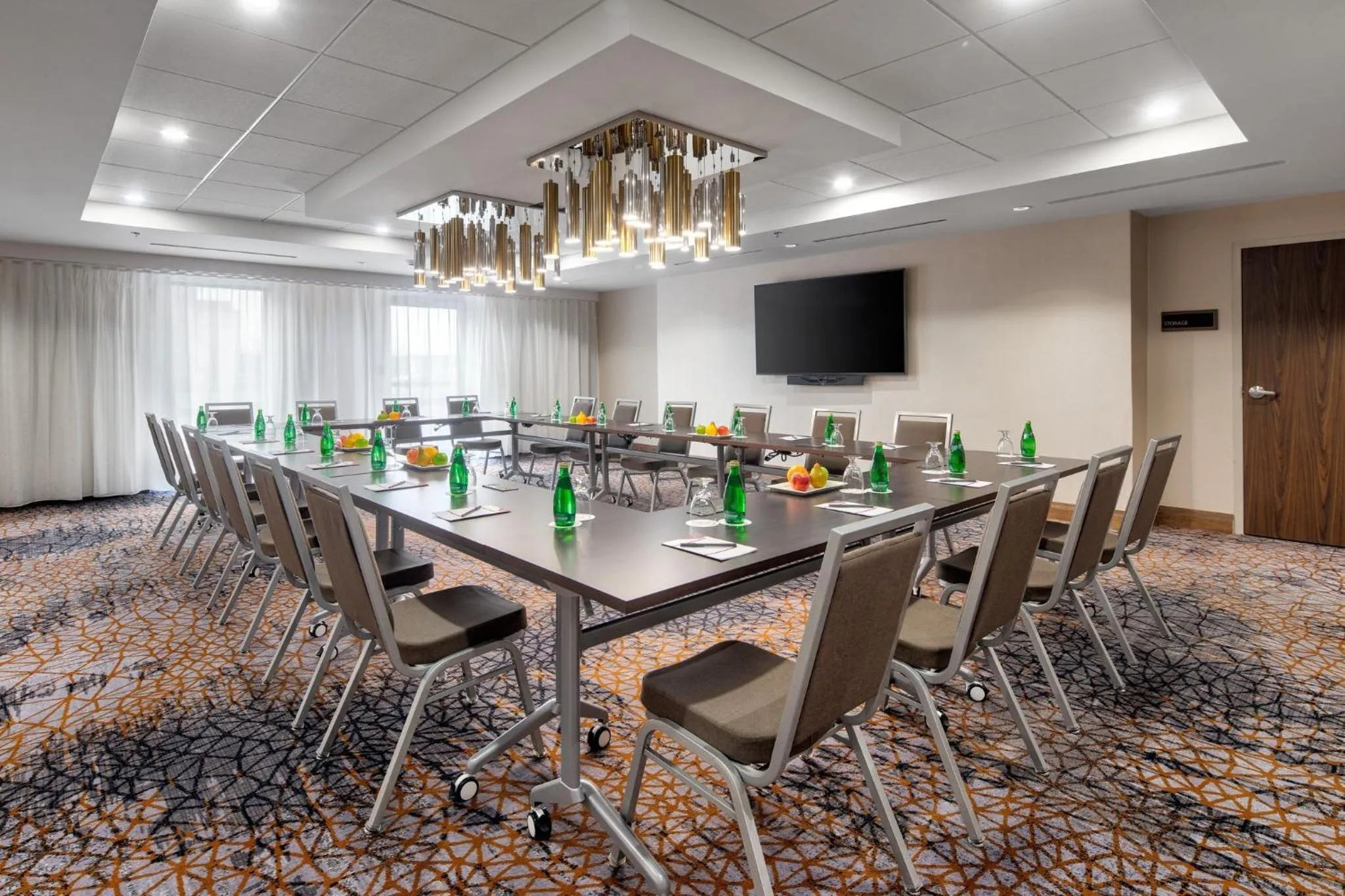 Meeting/conference room in Crowne Plaza Toronto Airport by IHG
