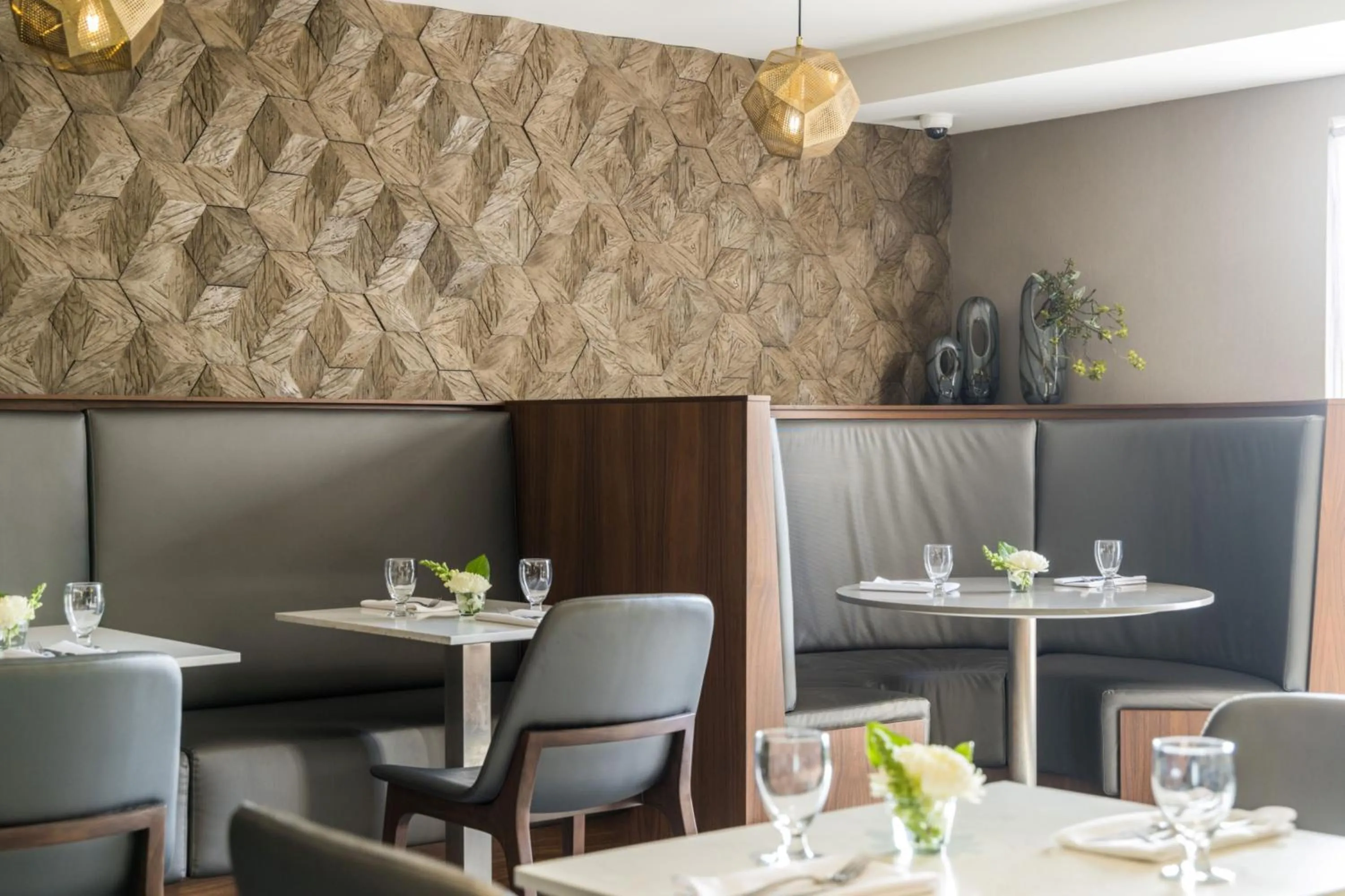 Restaurant/places to eat in Crowne Plaza Toronto Airport by IHG