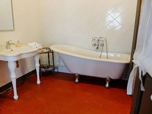 Bathroom in Le Bargidou