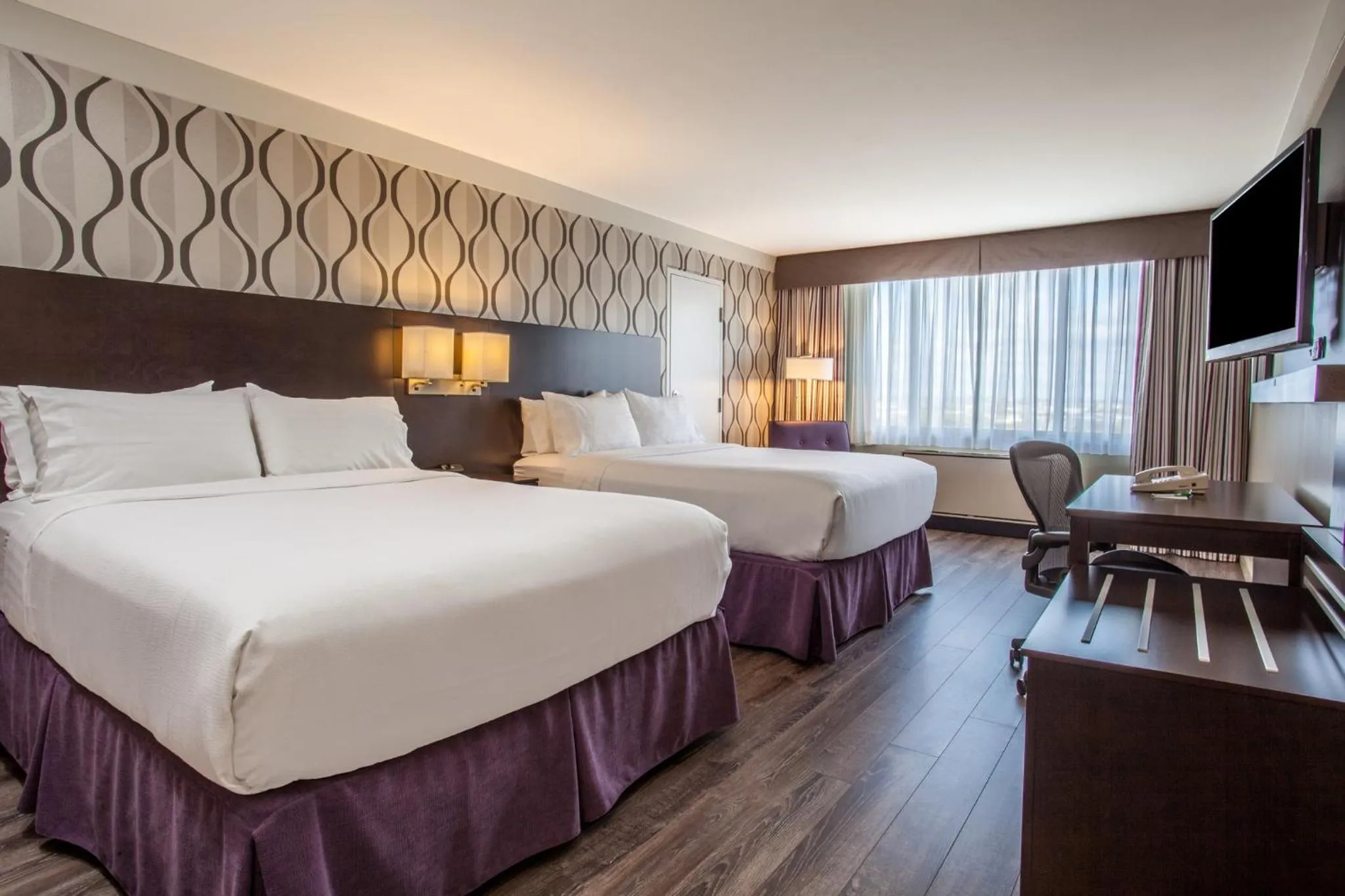 Photo of the whole room, Bed in Holiday Inn Toronto International Airport by IHG
