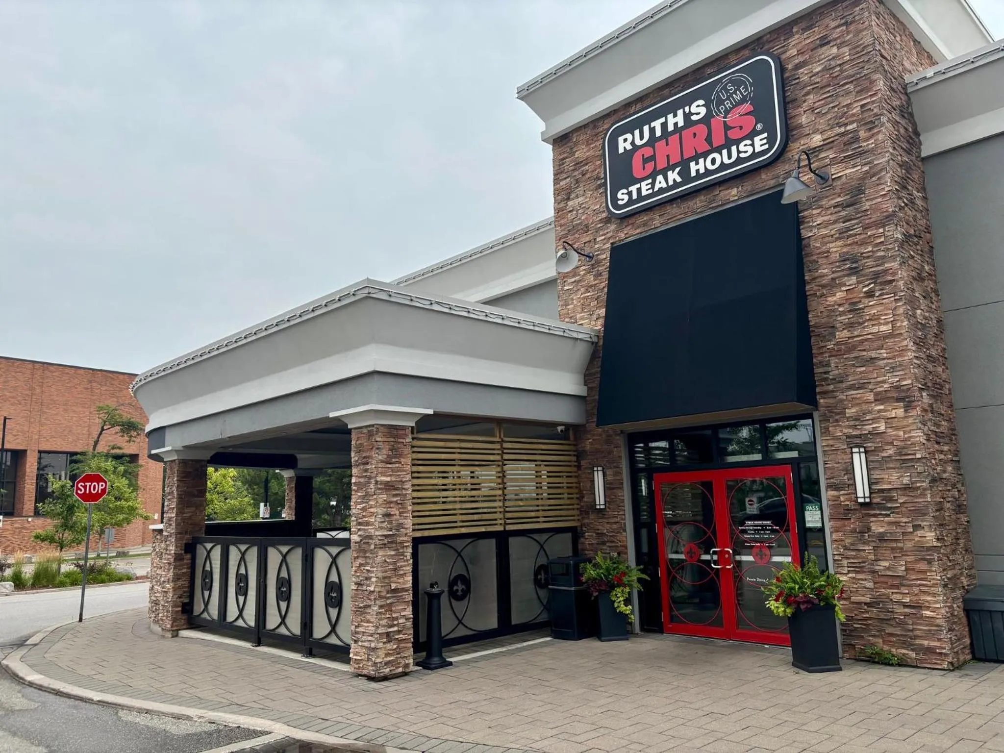 Restaurant/places to eat in Holiday Inn Toronto International Airport by IHG