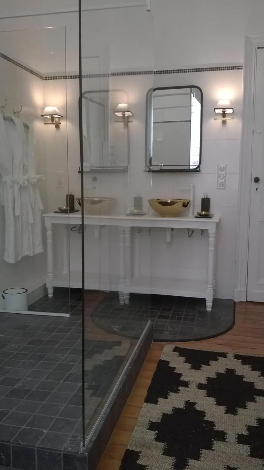 Bathroom in MAISON D'HÔTES "Bordeaux Wine Lodge"