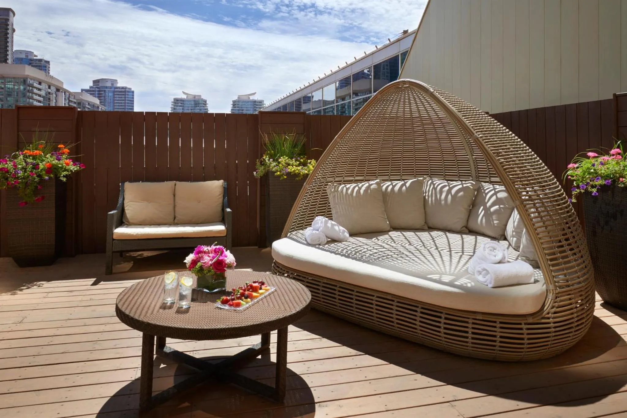 Spa and wellness centre/facilities in InterContinental Toronto Centre by IHG