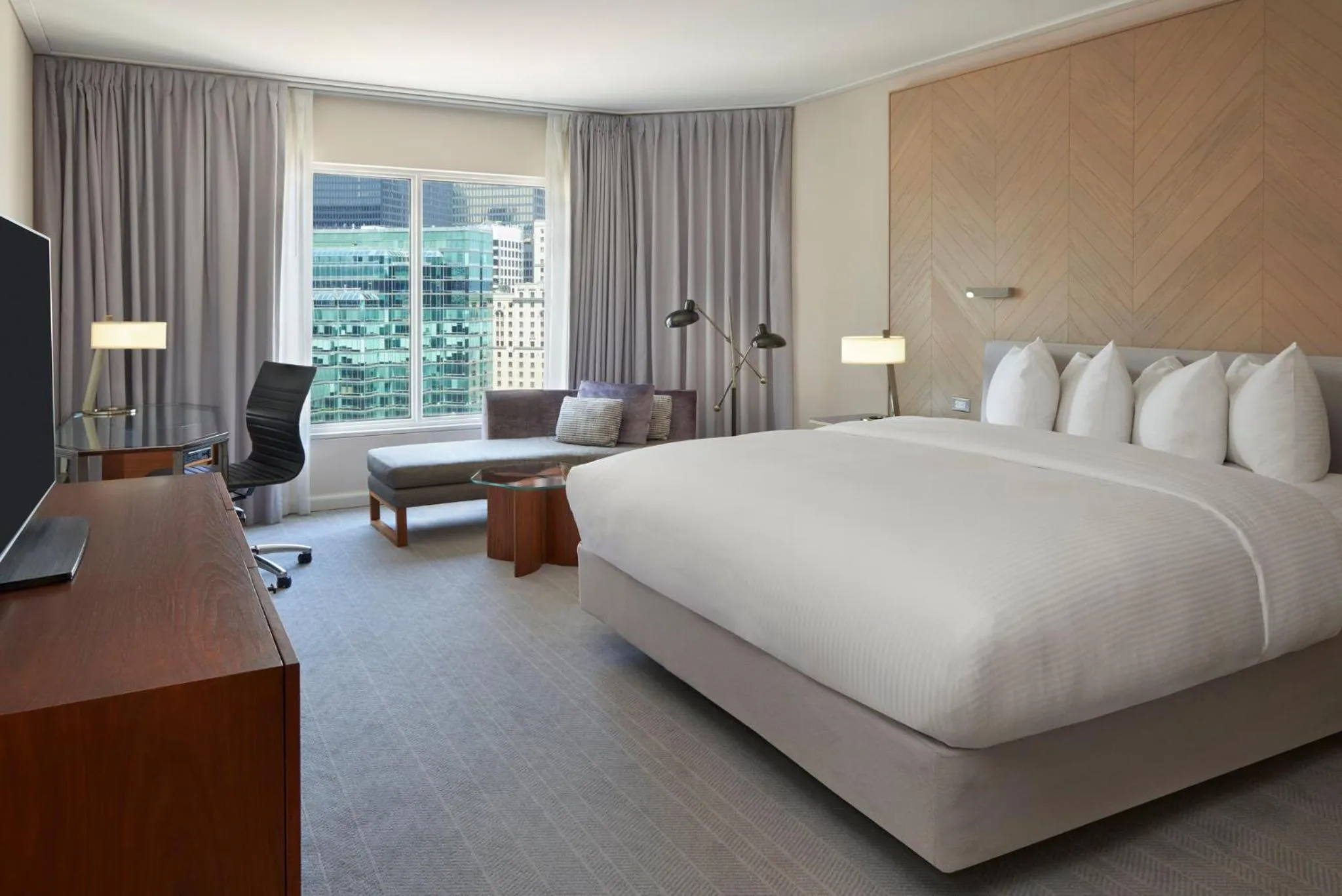 Photo of the whole room, Bed in InterContinental Toronto Centre by IHG