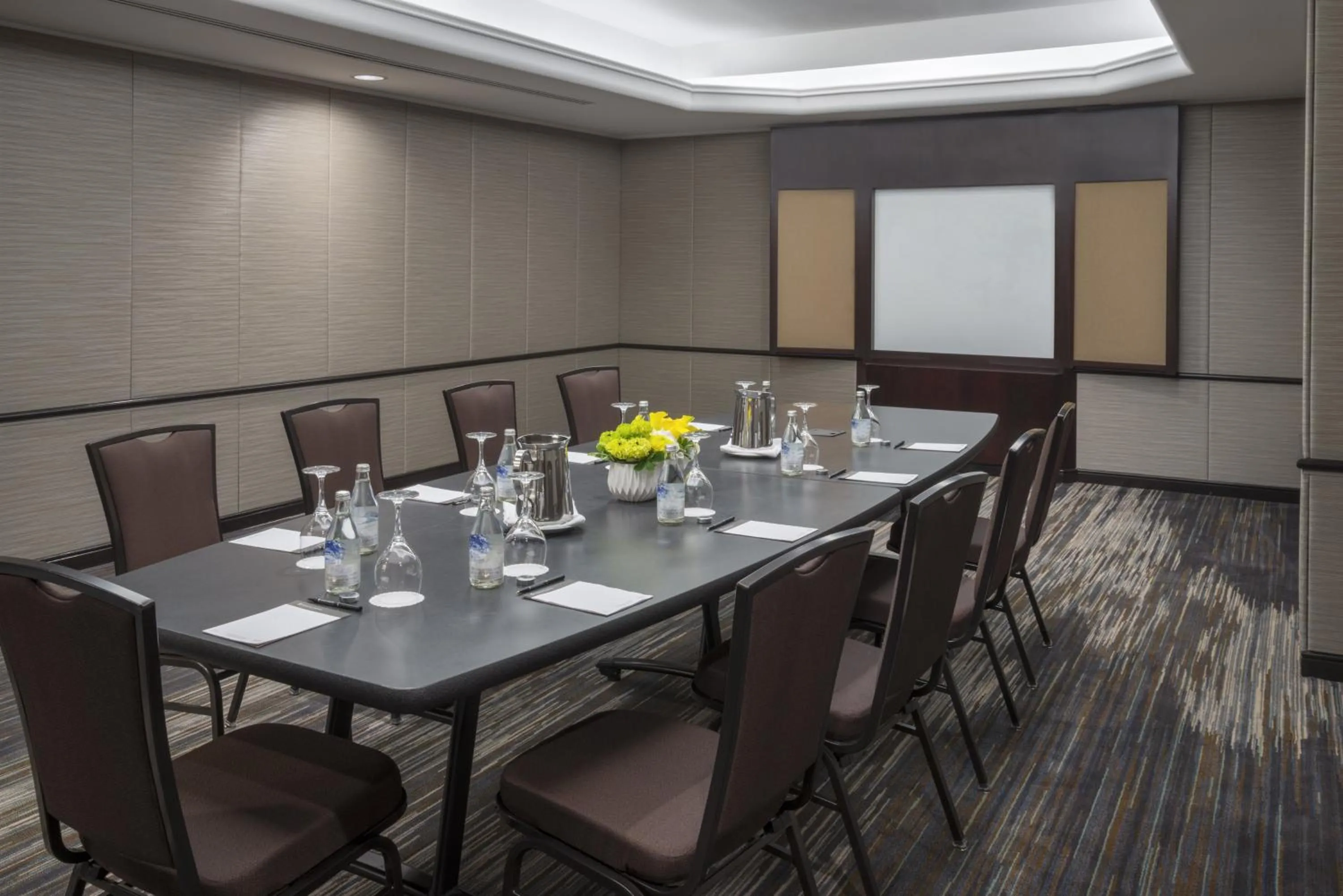 Meeting/conference room in InterContinental Toronto Centre by IHG