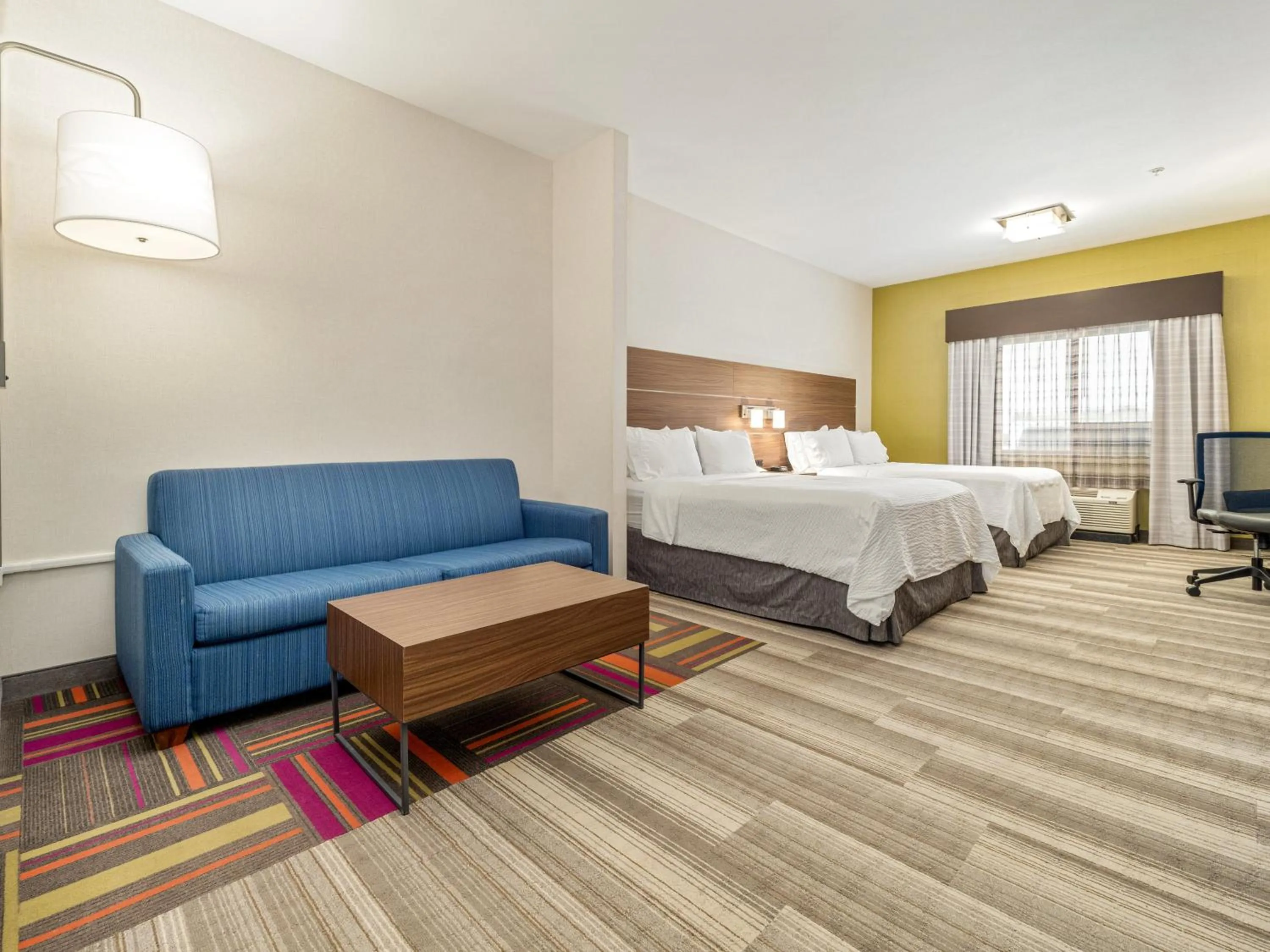 Photo of the whole room, Bed in Holiday Inn Express & Suites Medicine Hat by IHG