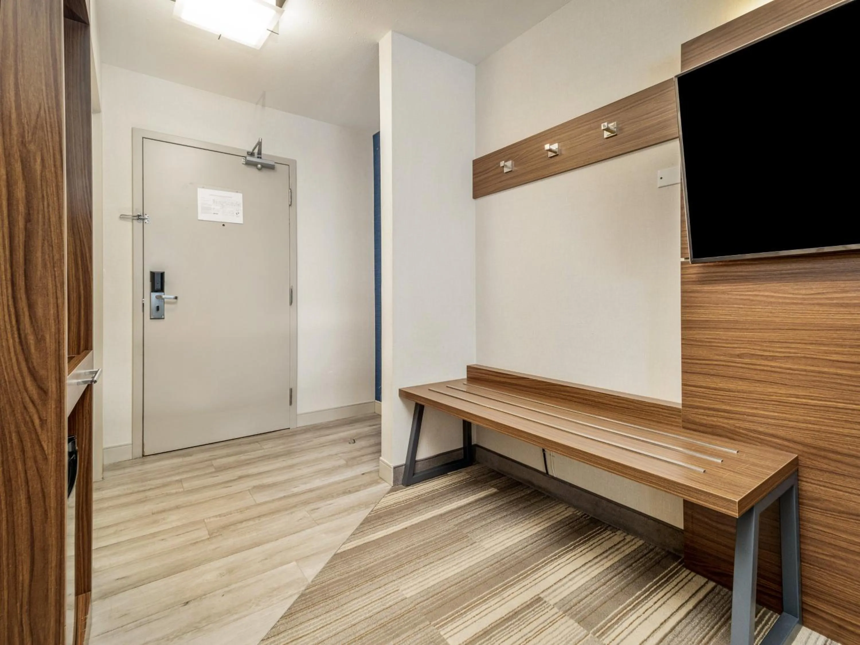 Photo of the whole room in Holiday Inn Express & Suites Medicine Hat by IHG