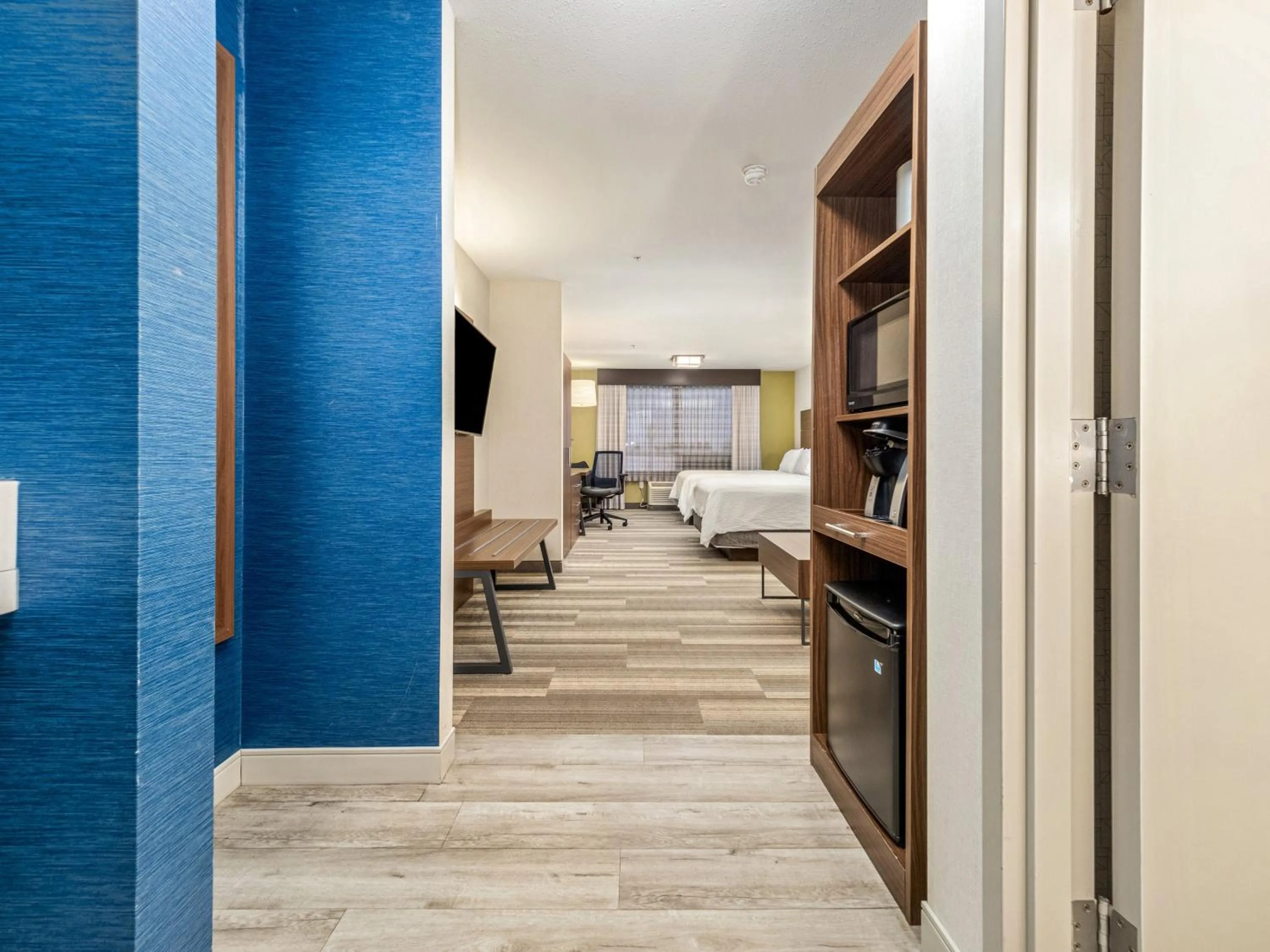 Photo of the whole room in Holiday Inn Express & Suites Medicine Hat by IHG