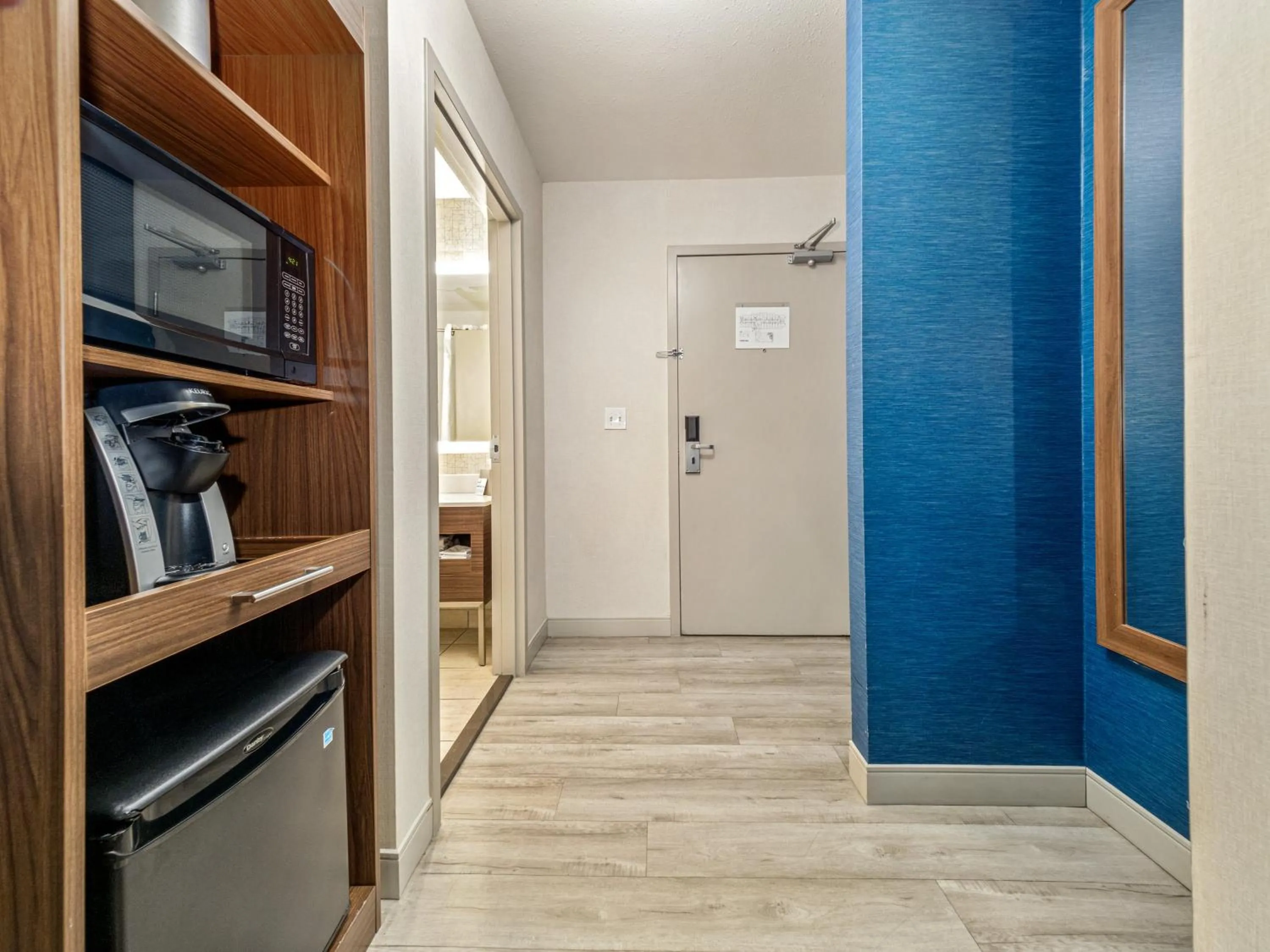 Photo of the whole room in Holiday Inn Express & Suites Medicine Hat by IHG