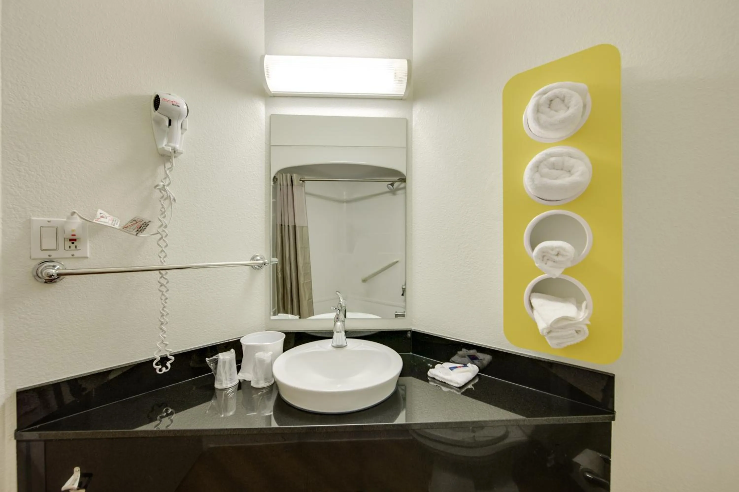 Bathroom in Motel 6-Brampton, ON - Toronto
