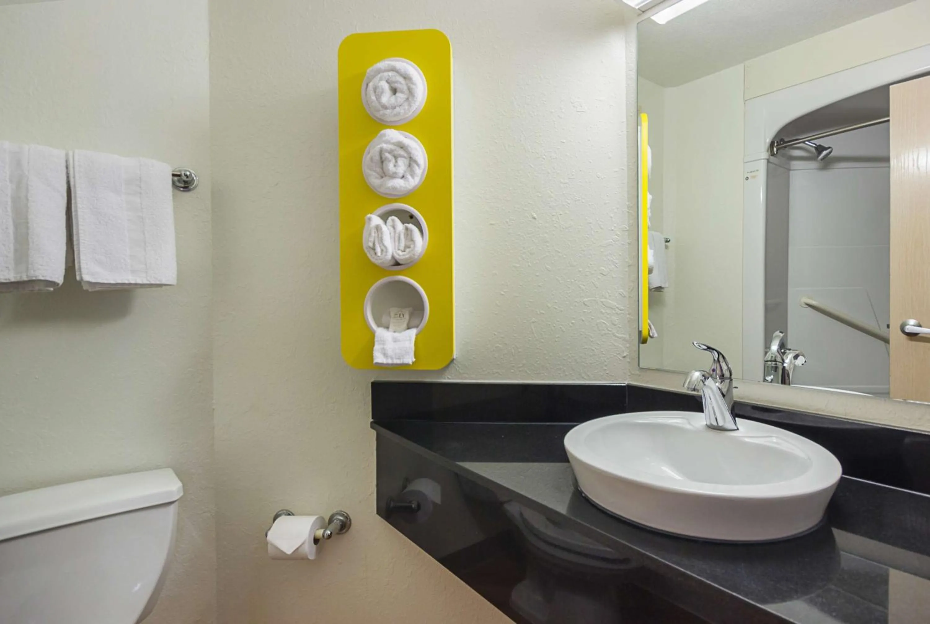 Toilet in Motel 6-Whitby, ON - Toronto East