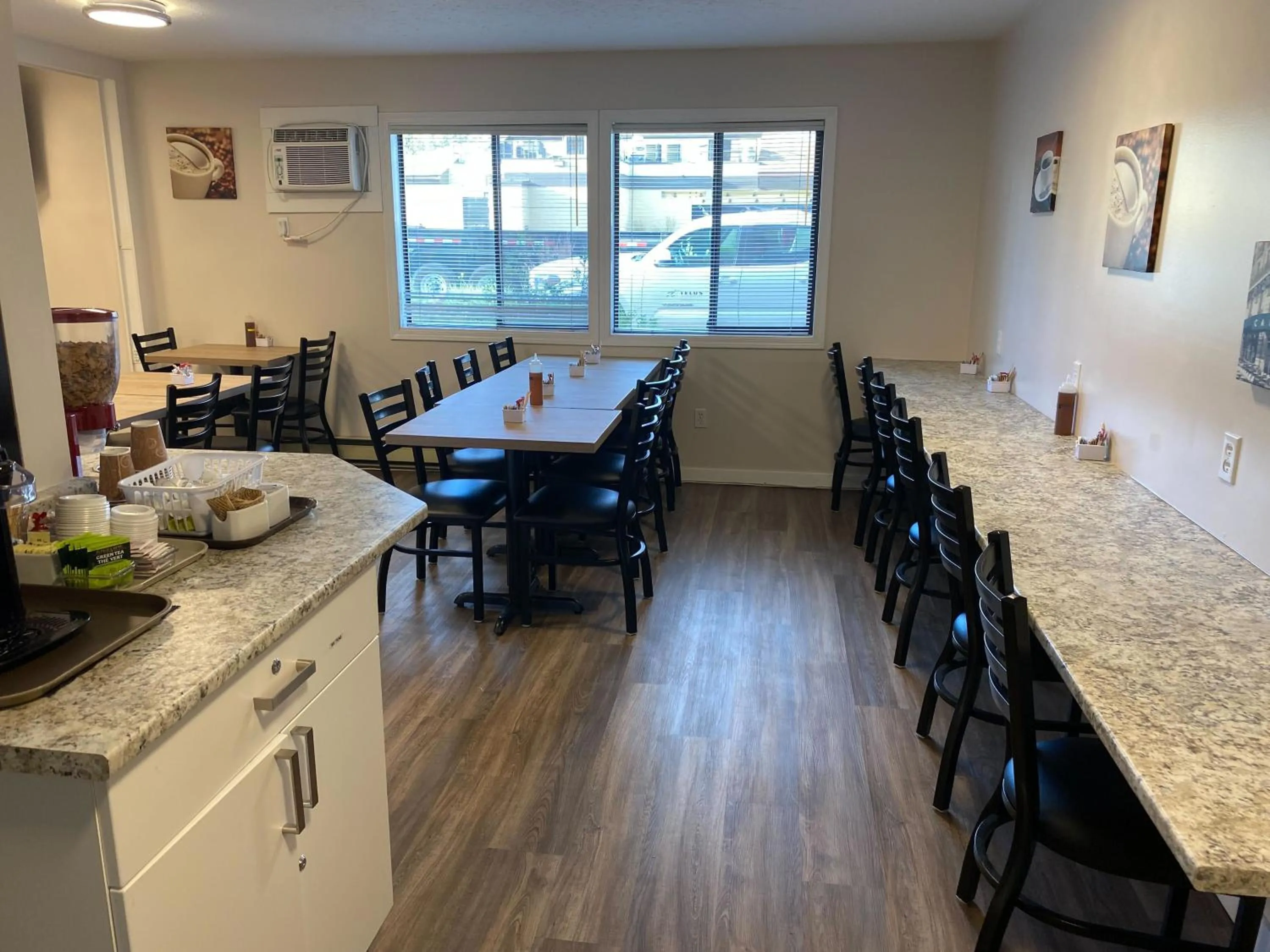 Restaurant/places to eat in Dilworth Inn Kelowna