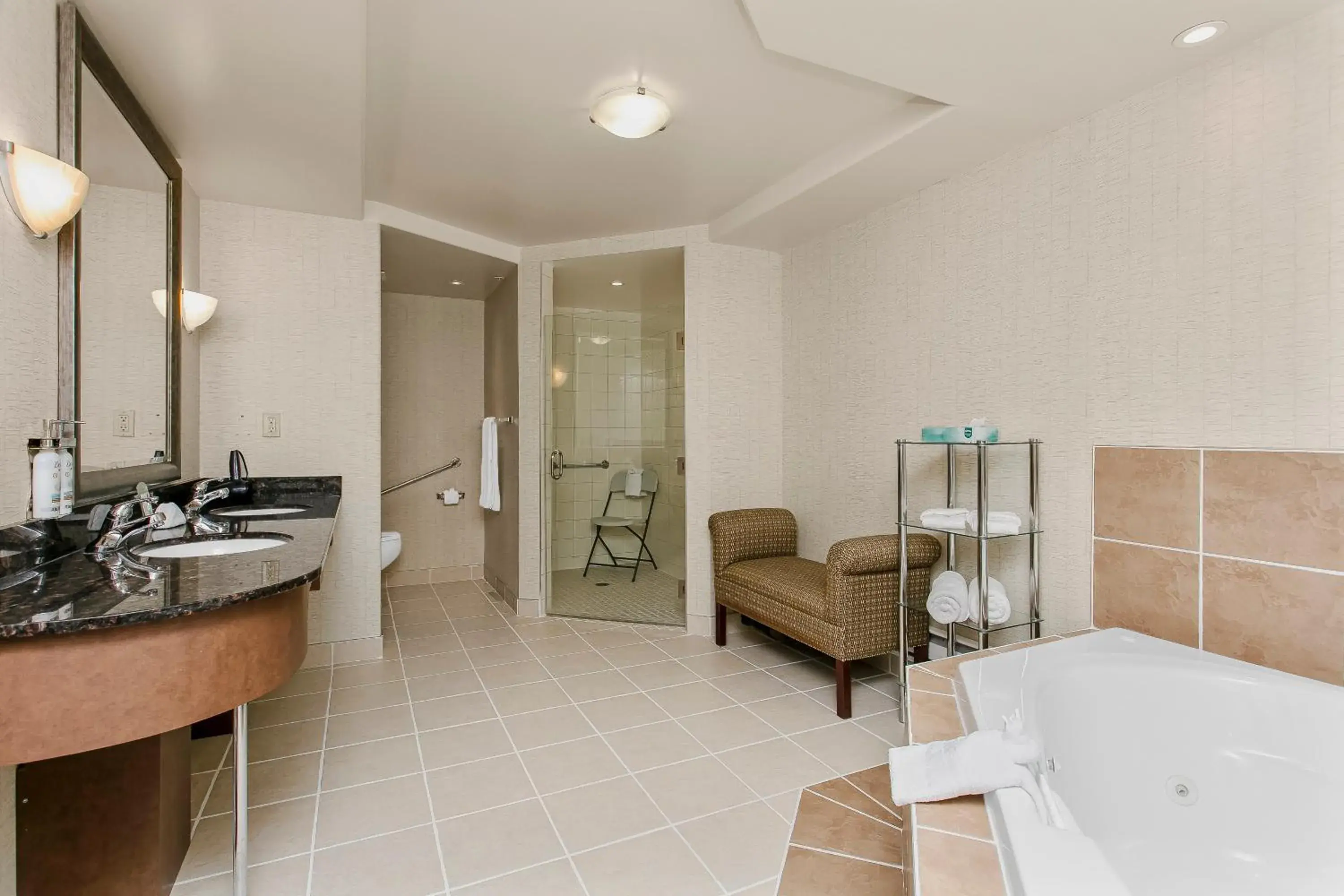 King Suite - Communication Accessible in Holiday Inn & Suites Lloydminster by IHG King Suite - Communication Accessible in Holiday Inn & Suites Lloydminster by IHG