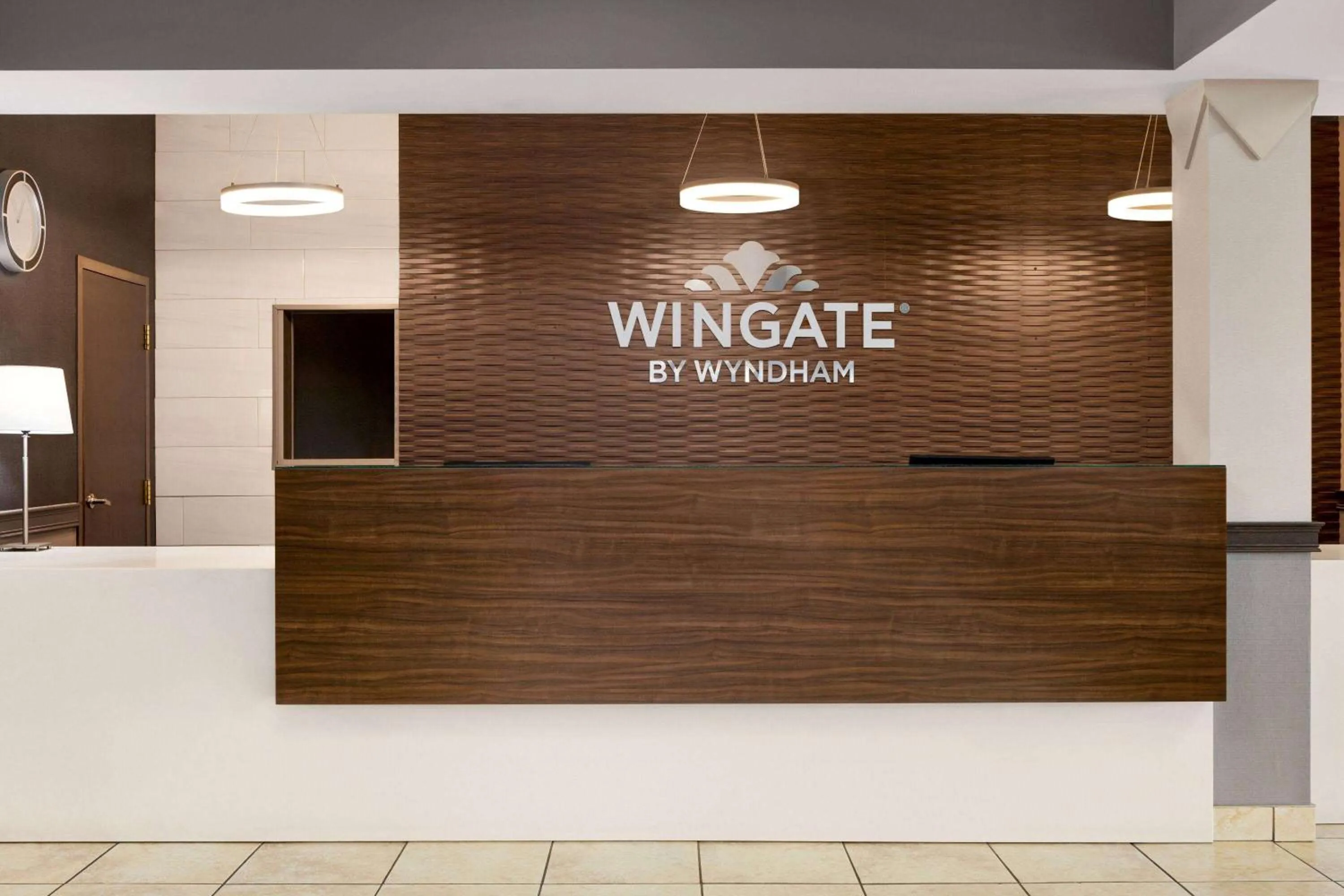 Lobby or reception in Wingate by Wyndham Lethbridge
