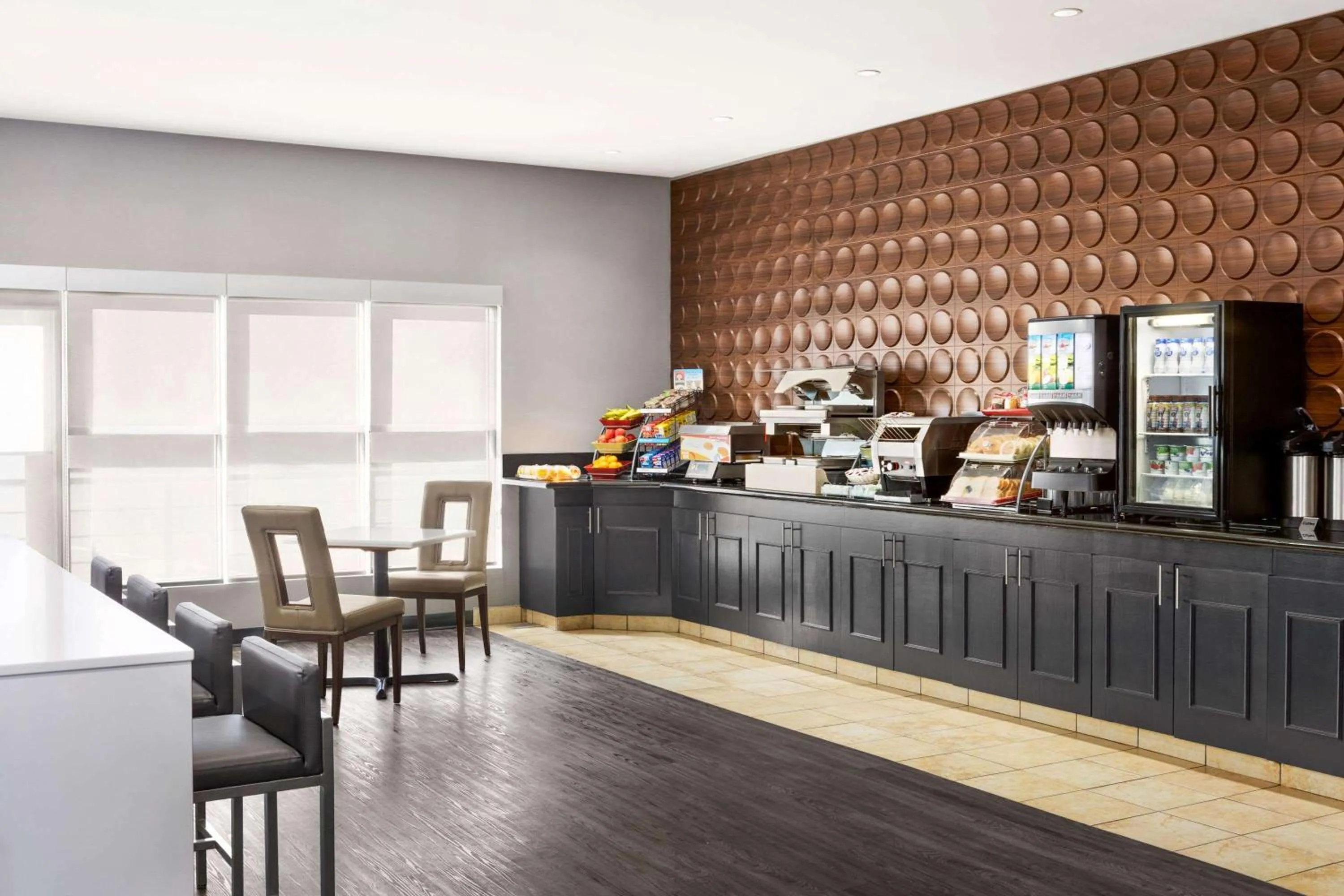 Restaurant/places to eat in Wingate by Wyndham Lethbridge