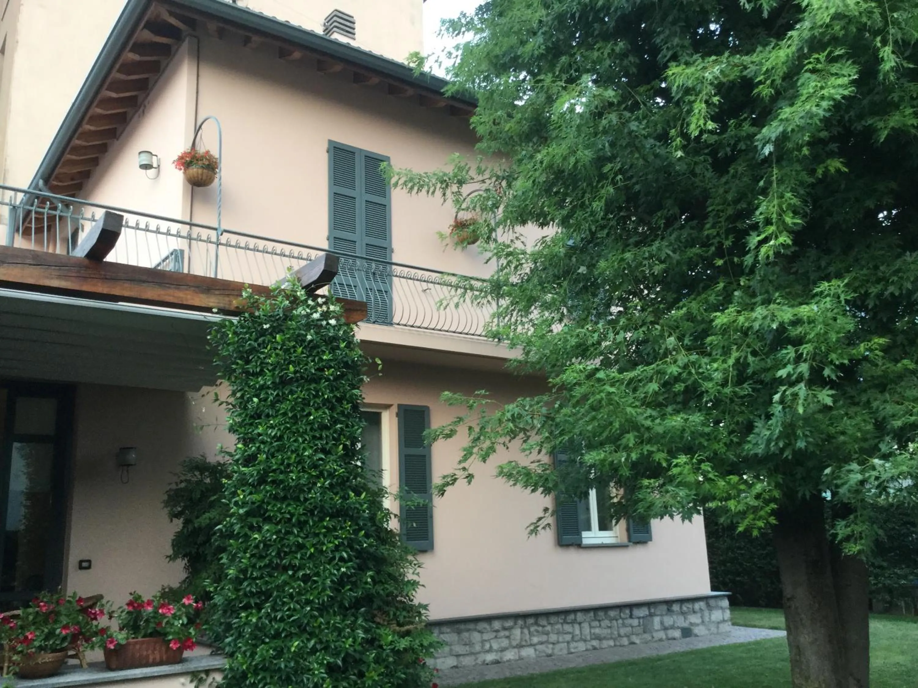Property building in B&B Pescarenico
