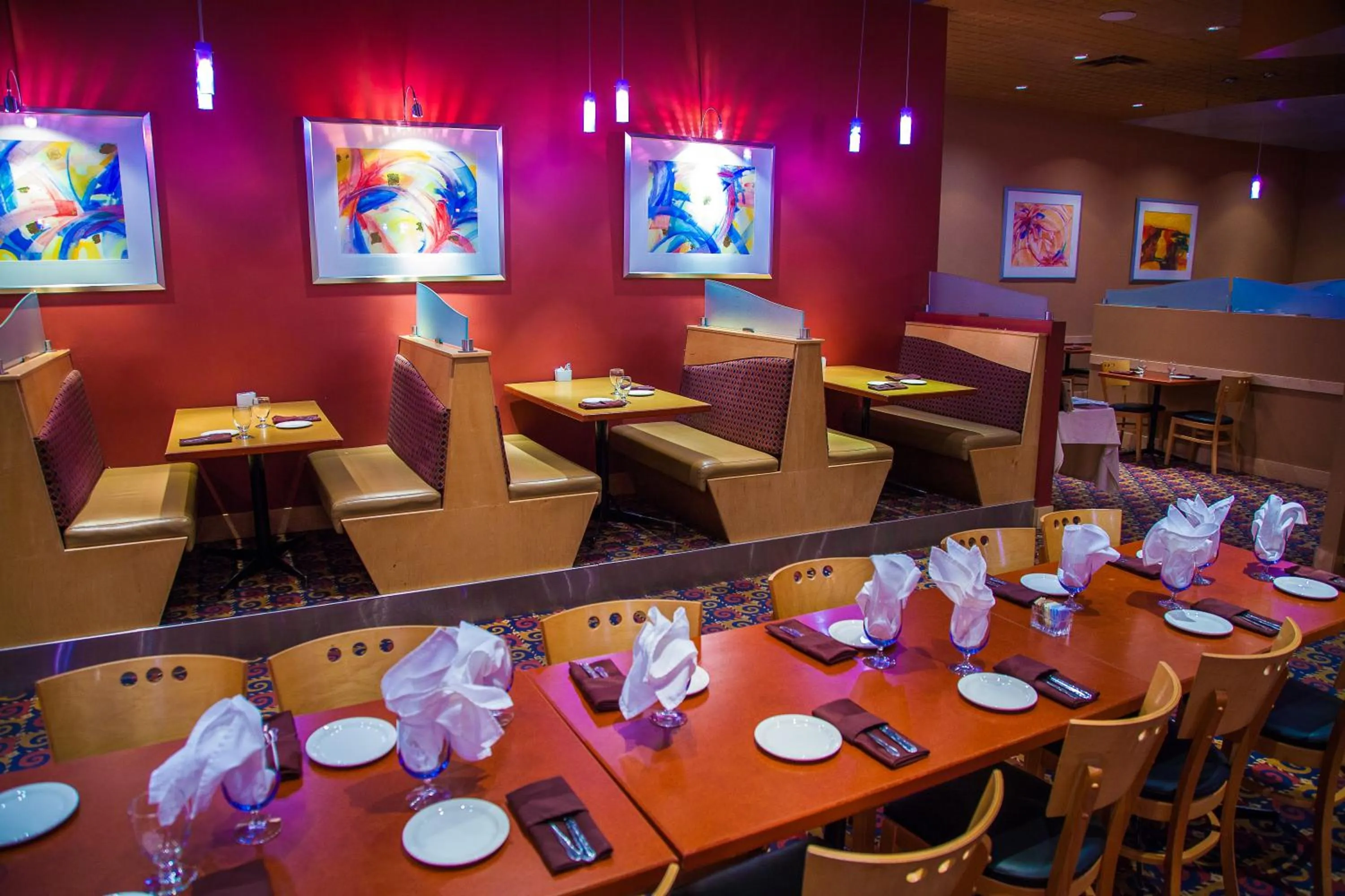 Restaurant/places to eat in iHOTEL & Conference Centre Red Deer