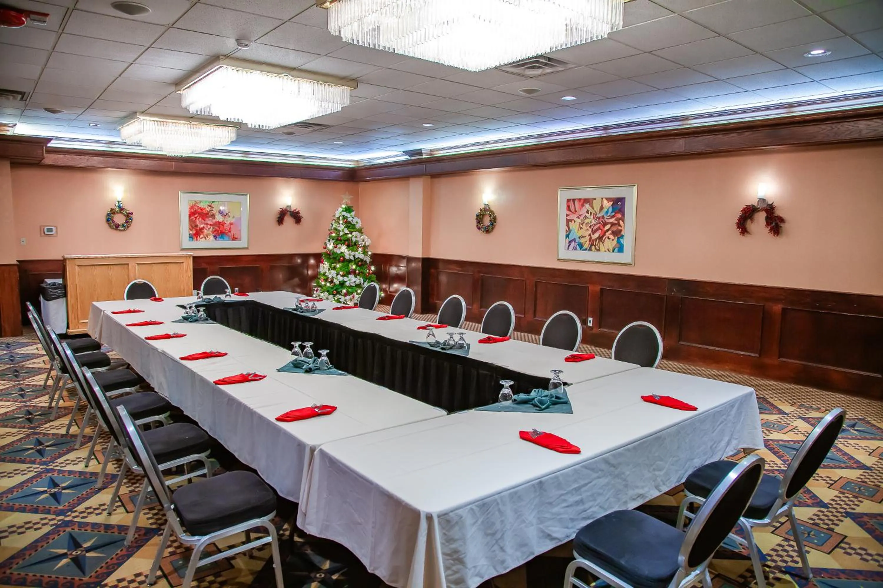 Meeting/conference room in iHOTEL & Conference Centre Red Deer