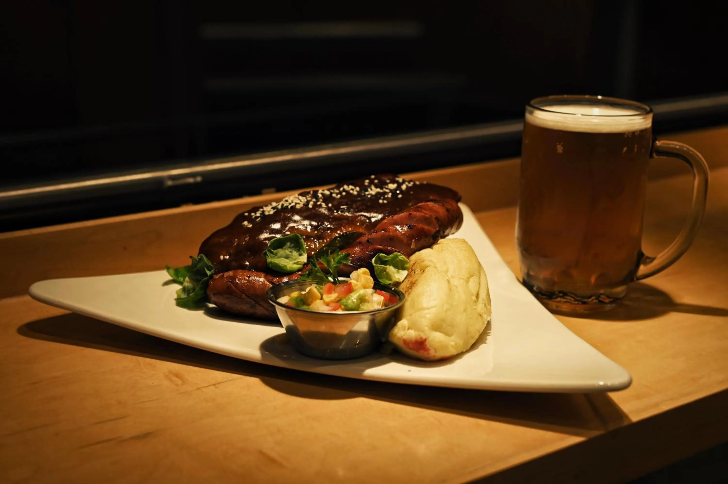 Food and drinks in iHOTEL & Conference Centre Red Deer